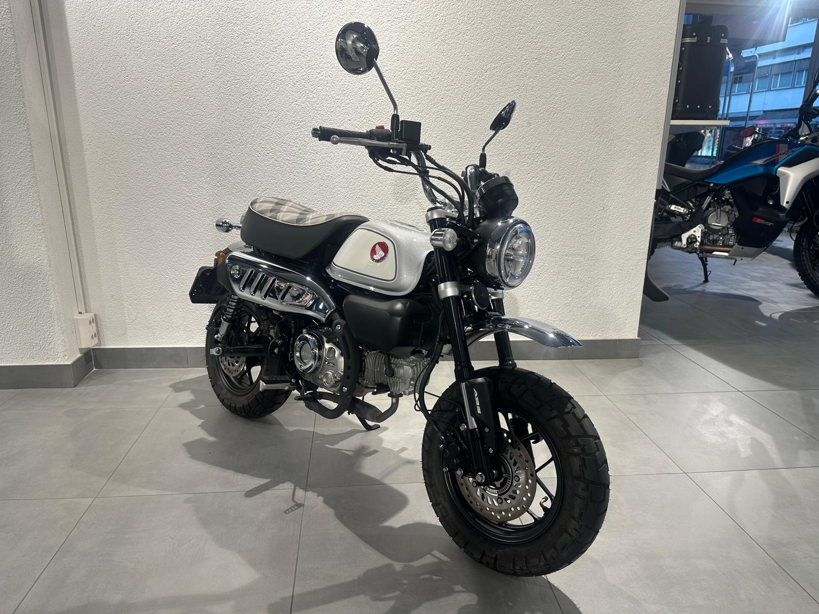HONDA Monkey 125 ABS | Occasion | nur 720 km | Top Zustand