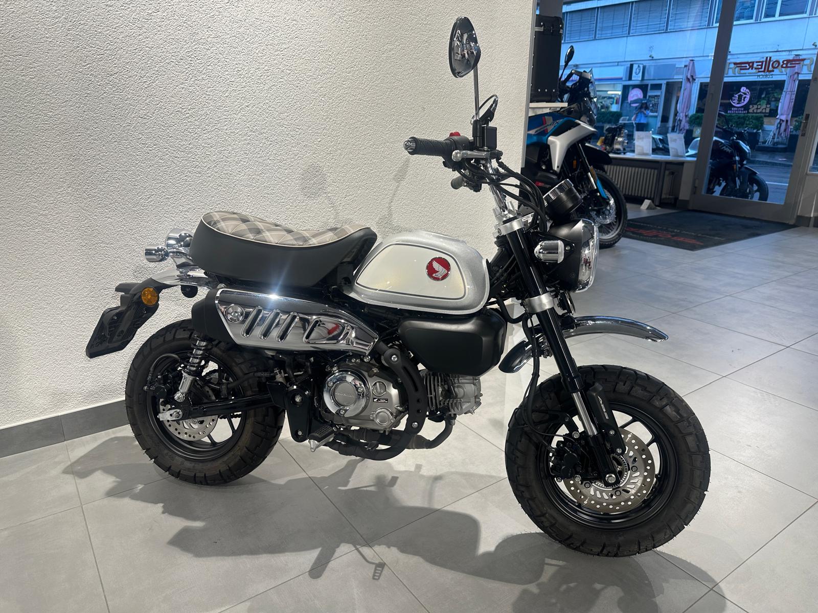 HONDA Monkey 125 ABS | Occasion | nur 720 km | Top Zustand-showroom-element-2