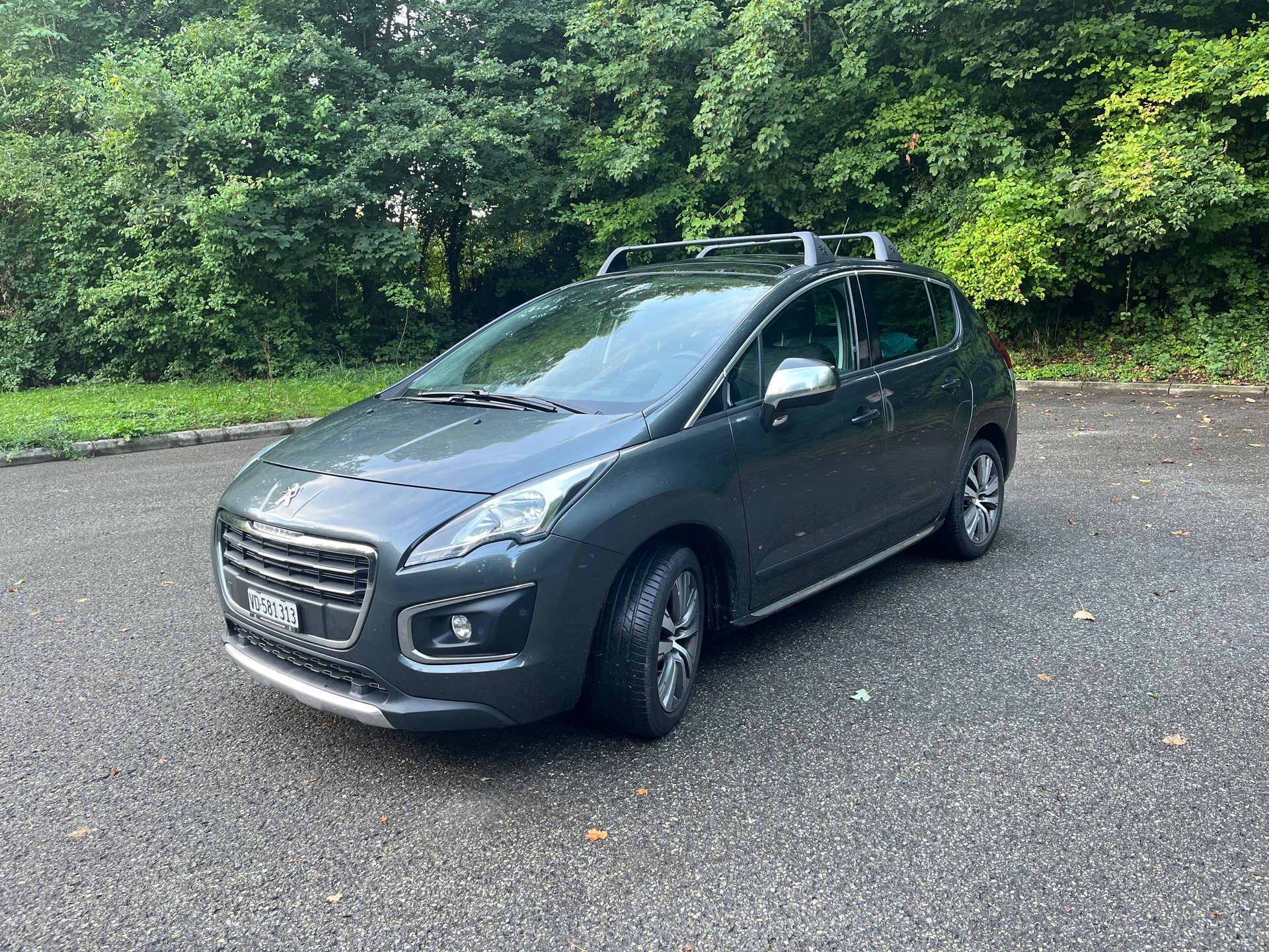 PEUGEOT 3008 1.6 16V T Allure-image-0