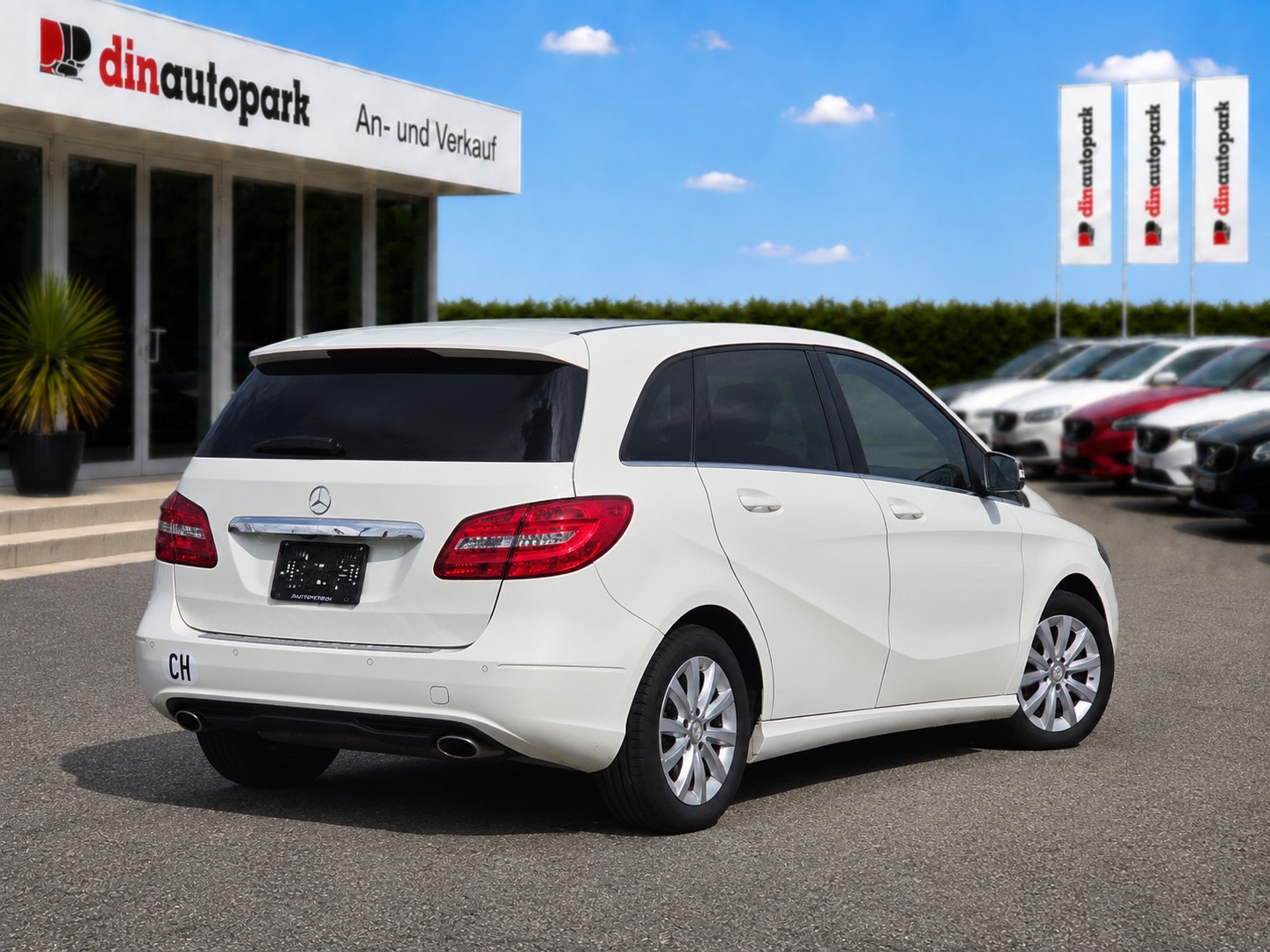 MERCEDES-BENZ B 200 7G-DCT * CH-Fahrzeug *-image-3
