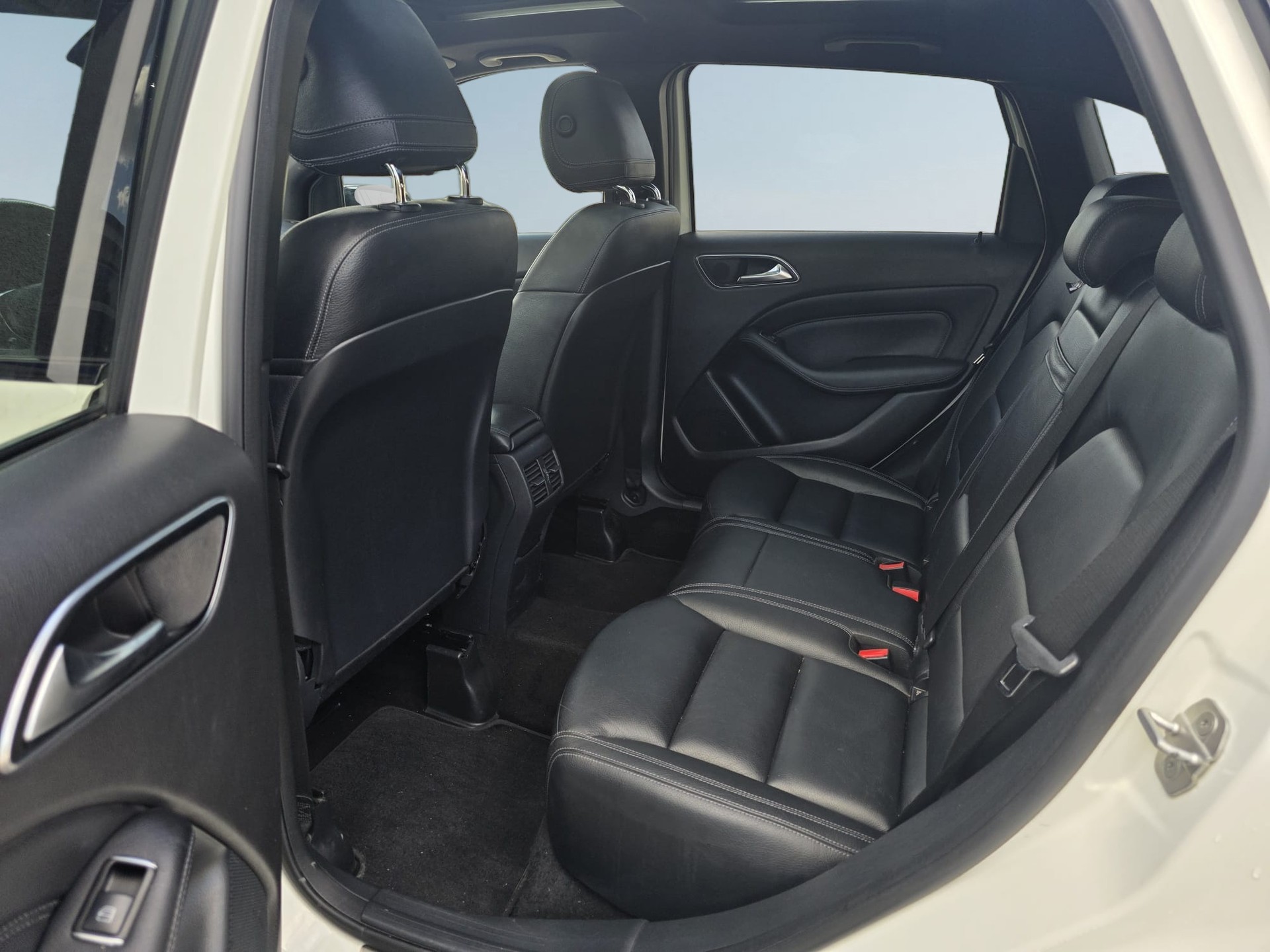 MERCEDES-BENZ B 200 7G-DCT * CH-Fahrzeug *-image-14