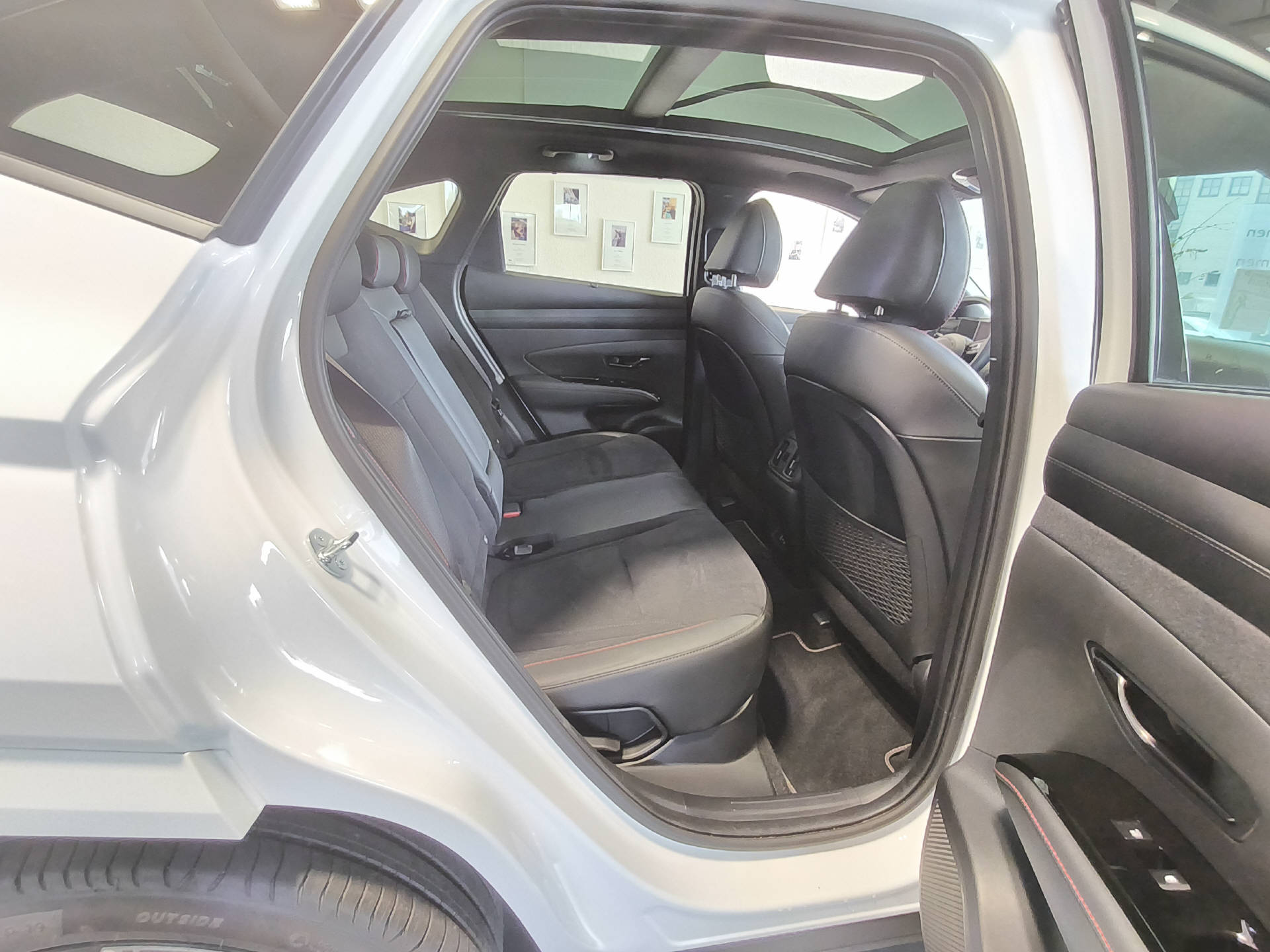 HYUNDAI Tucson 1.6 T-GDi HEV N-Line 4WD-image-8