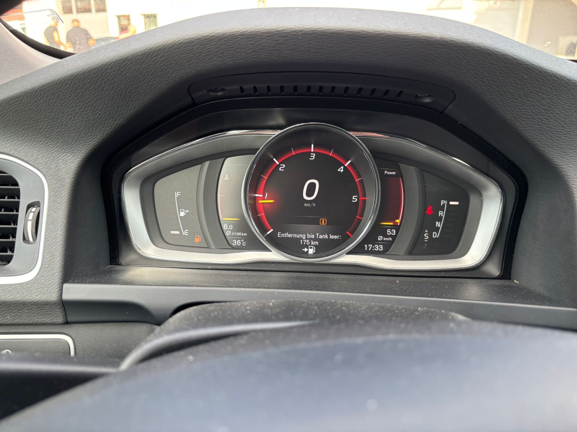VOLVO V60 D4 Summum Geartronic-image-6