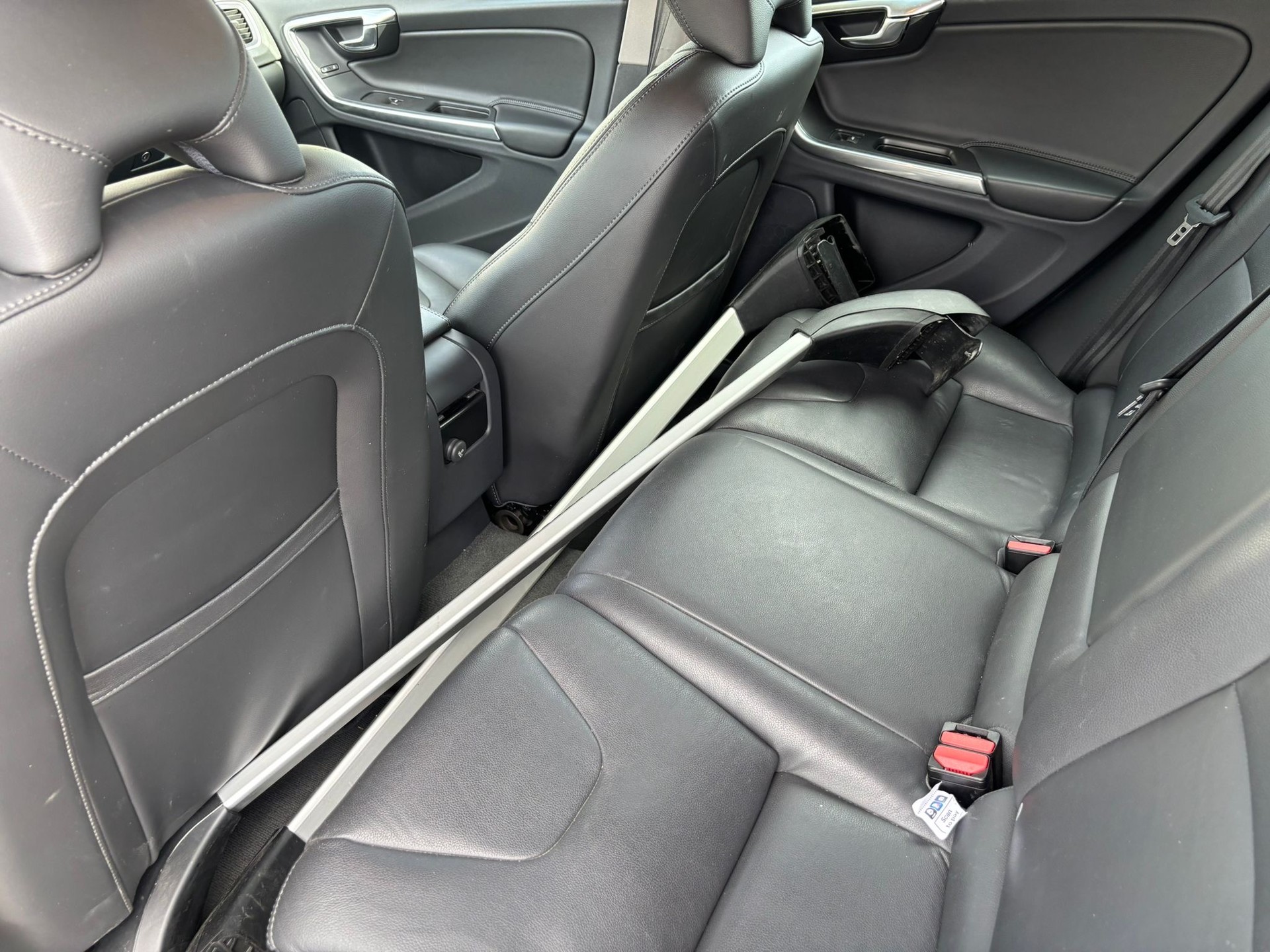 VOLVO V60 D4 Summum Geartronic-image-4