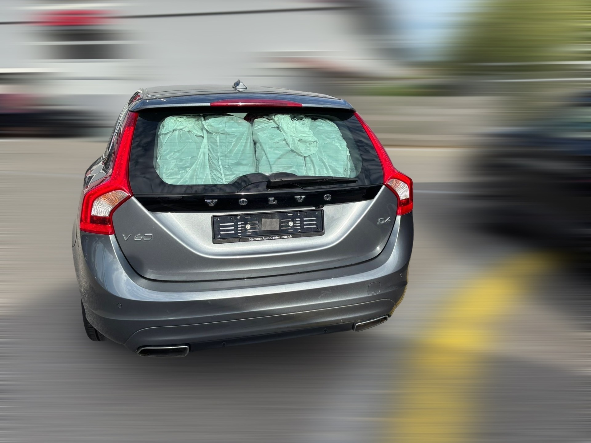 VOLVO V60 D4 Summum Geartronic-image-2