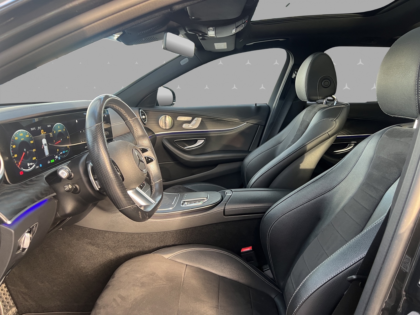 MERCEDES-BENZ E 220 d T 4Matic AMG Line 9G-Tronic-image-7