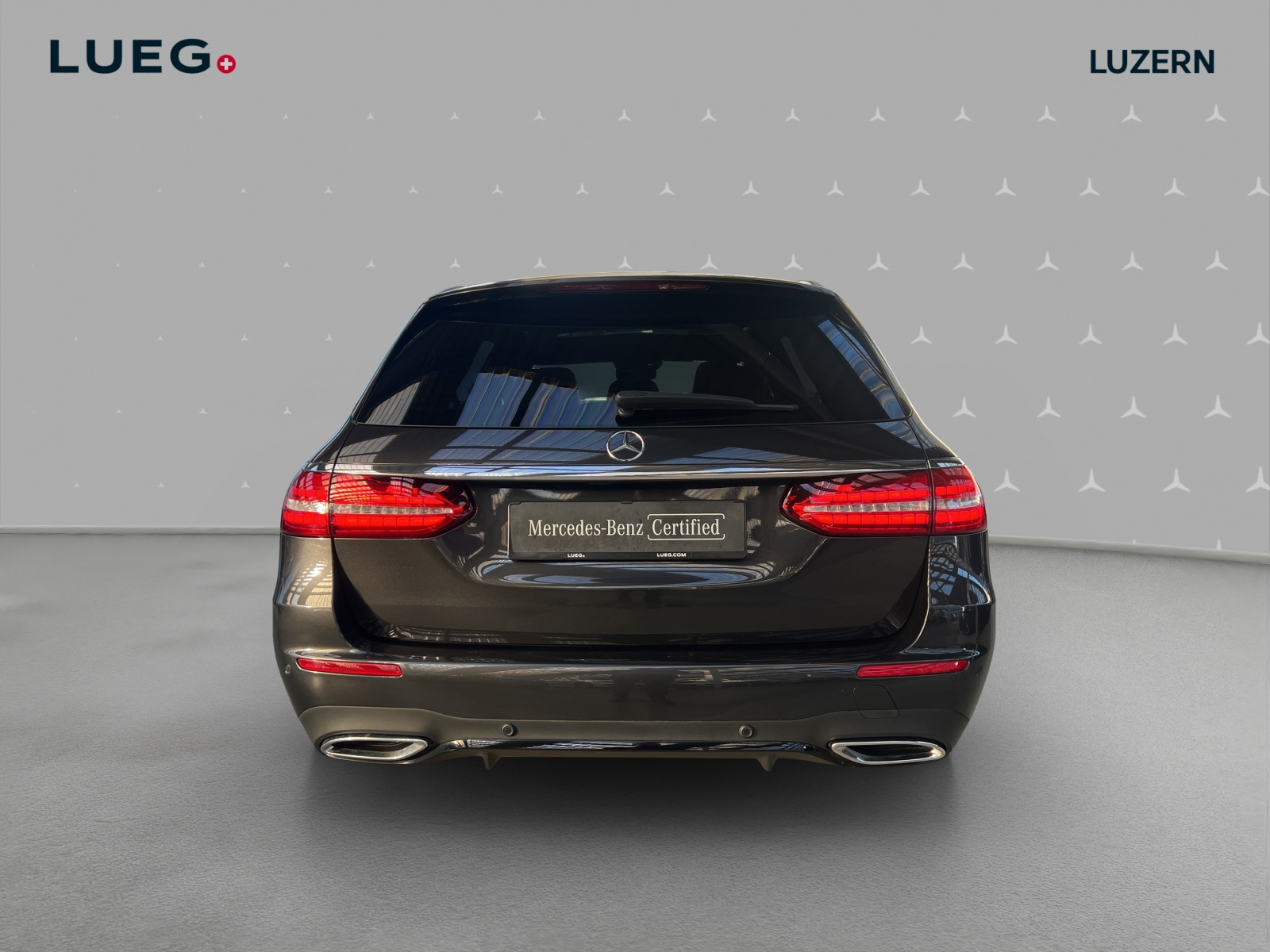 MERCEDES-BENZ E 220 d T 4Matic AMG Line 9G-Tronic-image-3