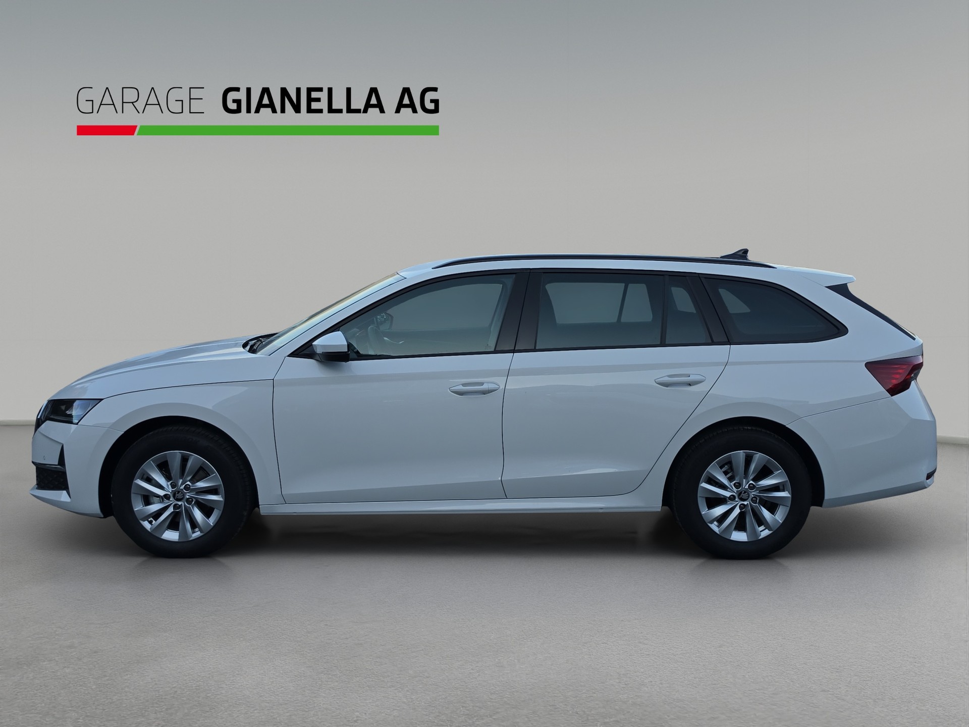 SKODA Octavia Combi 1.5 TSI mHEV DSG Selection-showroom-element-1