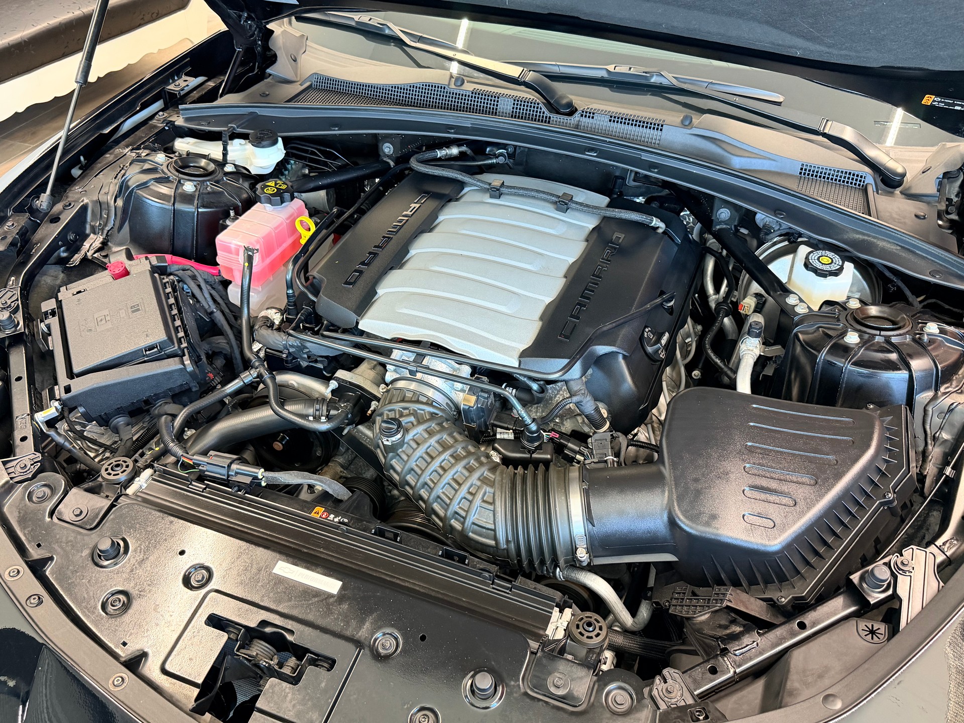 CHEVROLET SS 6.2 V8 462PS-image-13
