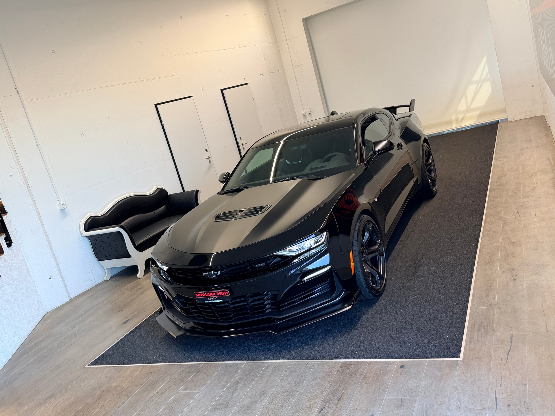 CHEVROLET SS 6.2 V8 462PS-image-2