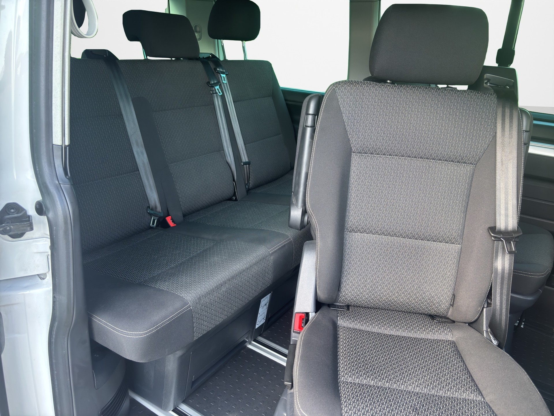 VW T6 California 2.0 Bi-TDI Beach Liberty 4Motion DSG-image-12