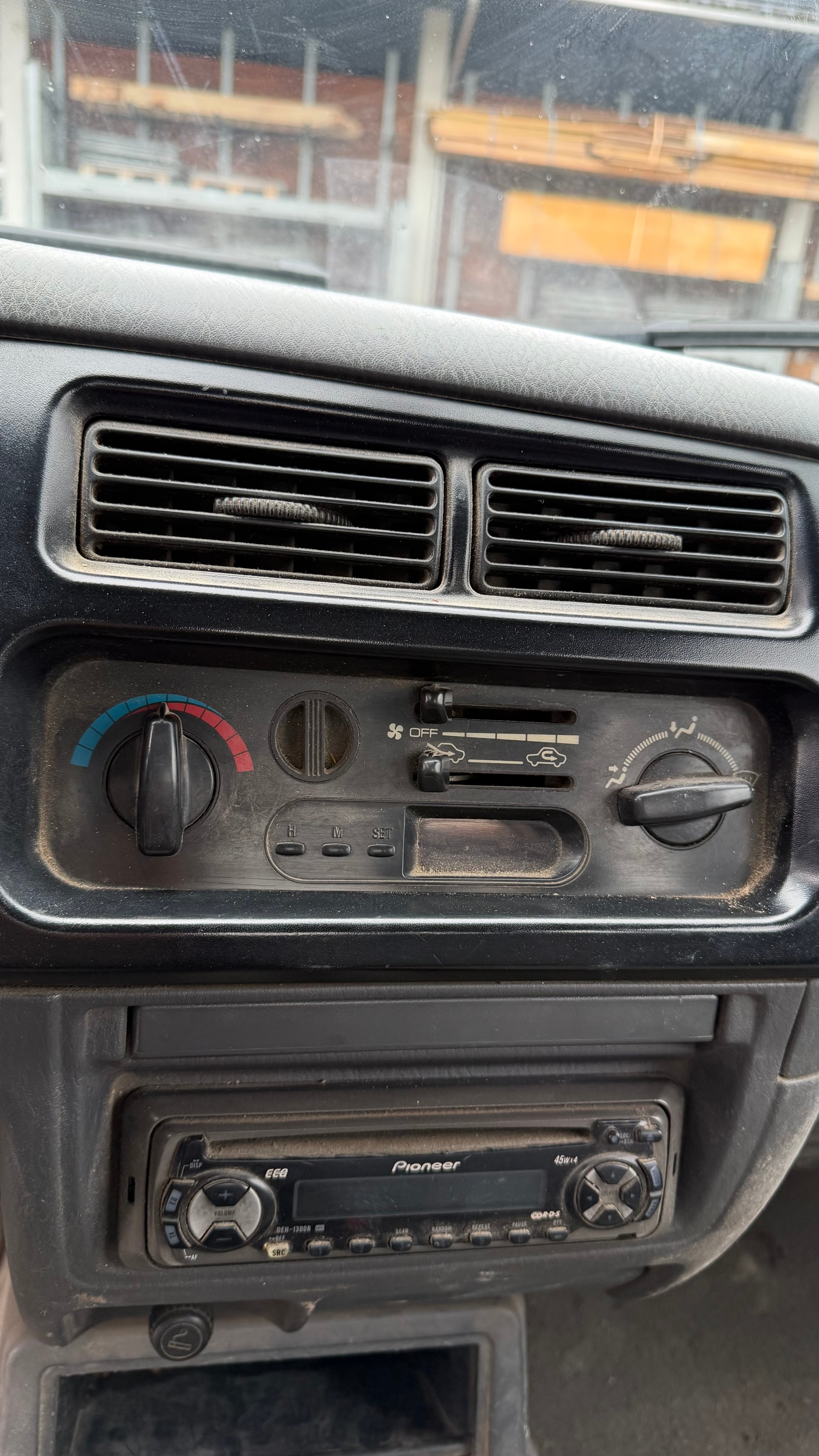 MITSUBISHI L 200 GL Club Cab 2.5TDi-image-5