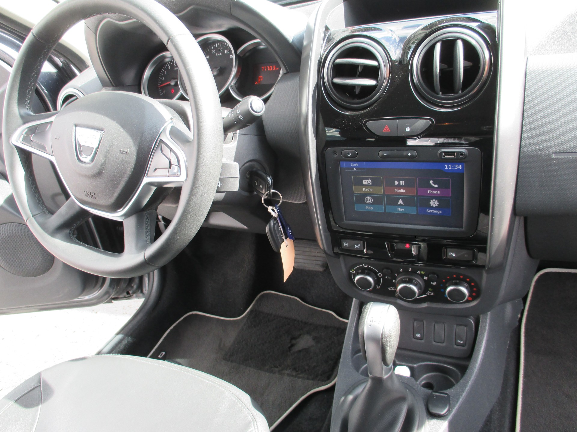 DACIA Duster 1.5 dCi Fischer man's Friend 4x2 EDC-image-13