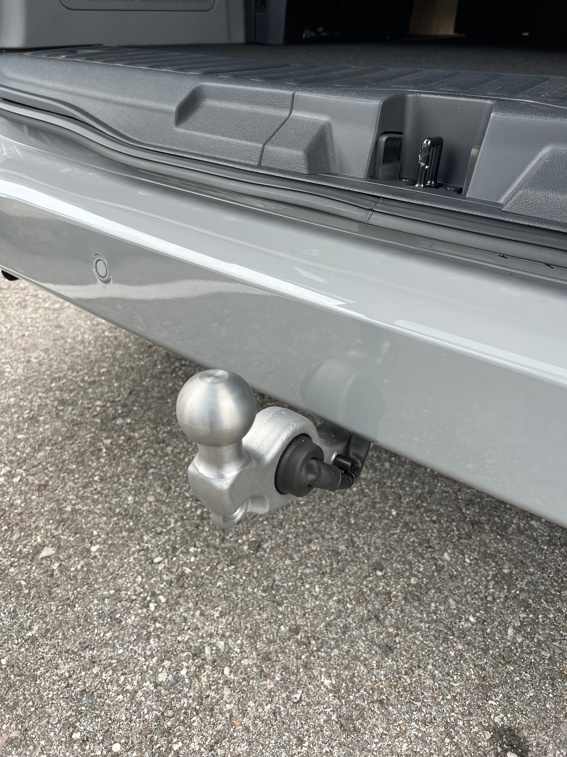 FORD Tourneo Bus 340 L1H1 PHEV Titanium-image-12