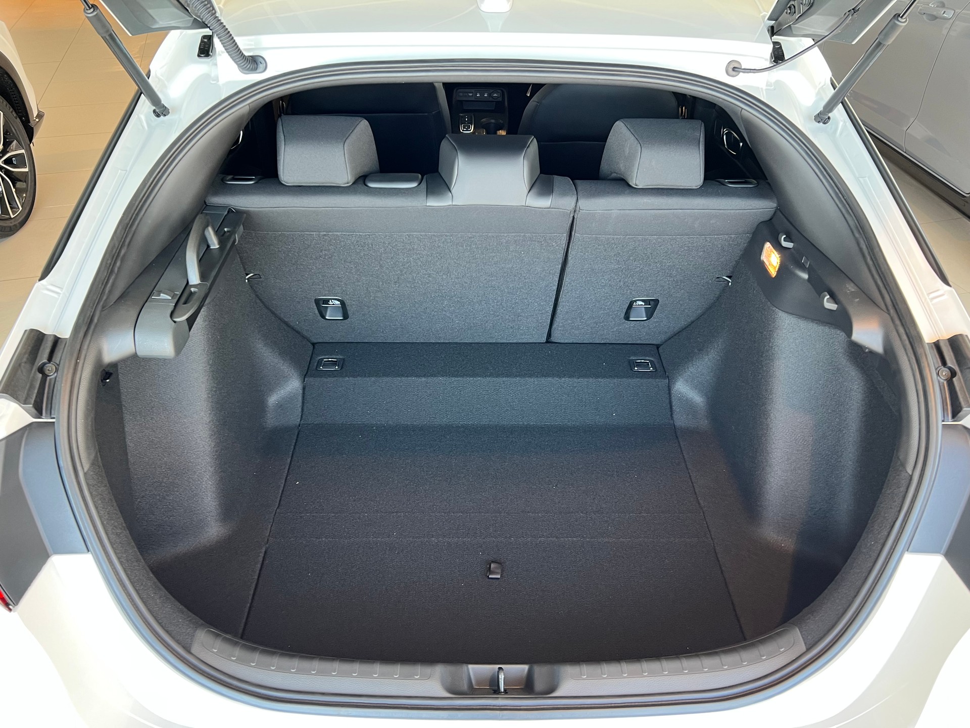 HONDA Civic 2.0 i-MMD HEV Sport-image-3