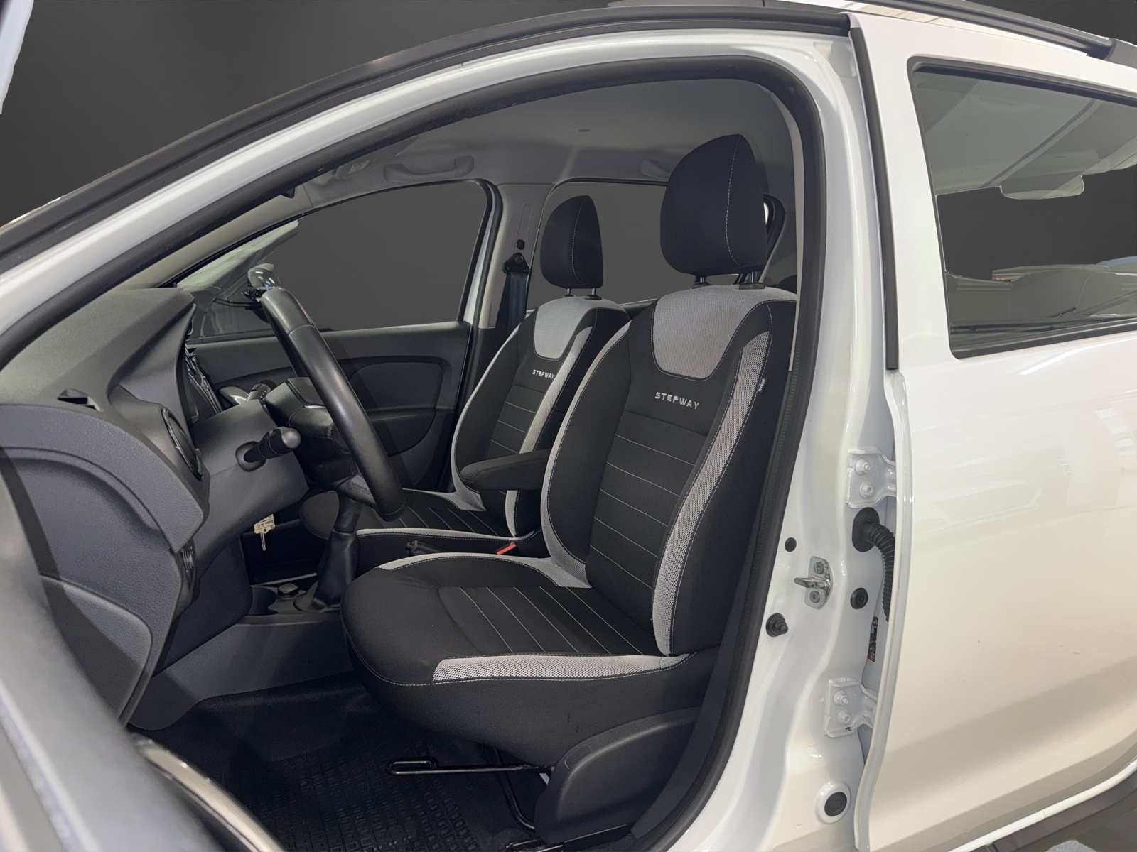 DACIA Sandero Tce 90 Stepway-image-6
