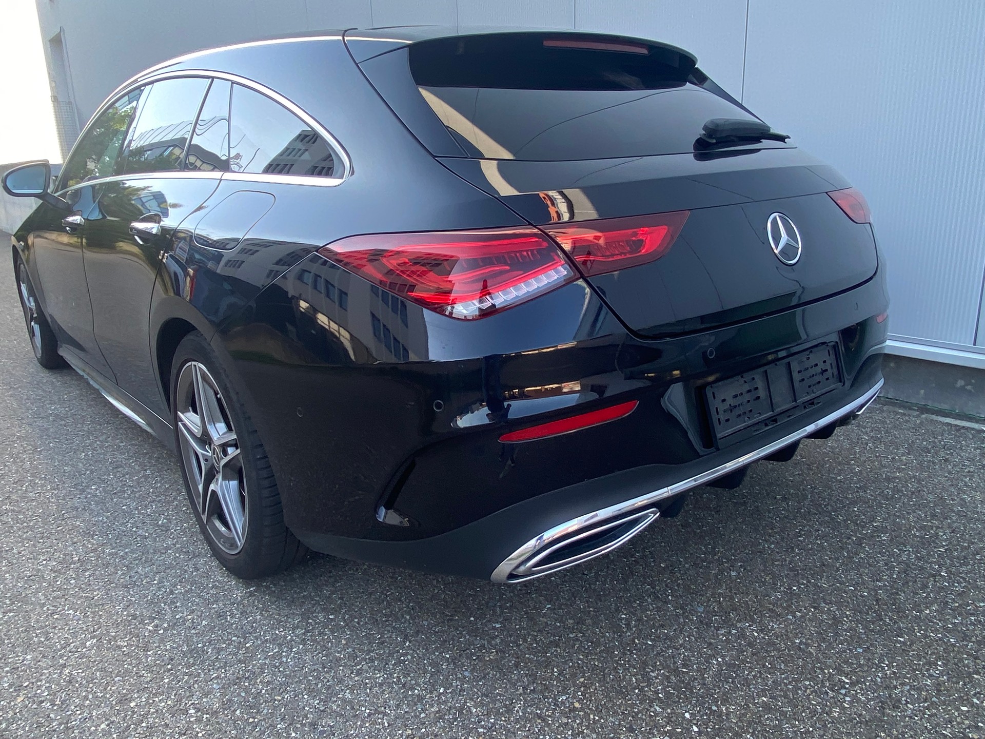 MERCEDES-BENZ CLA Shooting Brake 200 AMG Line 7G-DCT-image-4
