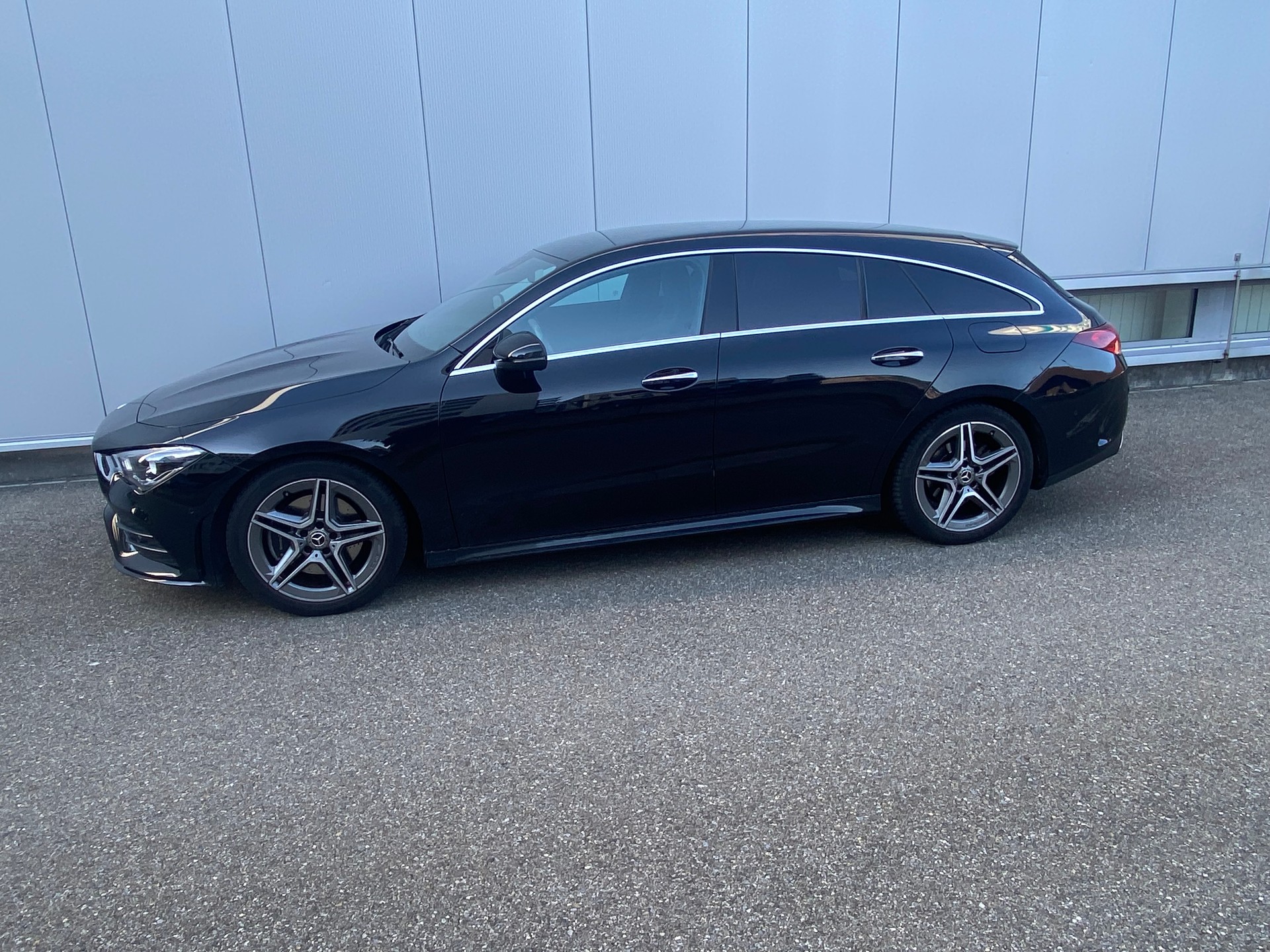 MERCEDES-BENZ CLA Shooting Brake 200 AMG Line 7G-DCT-image-6