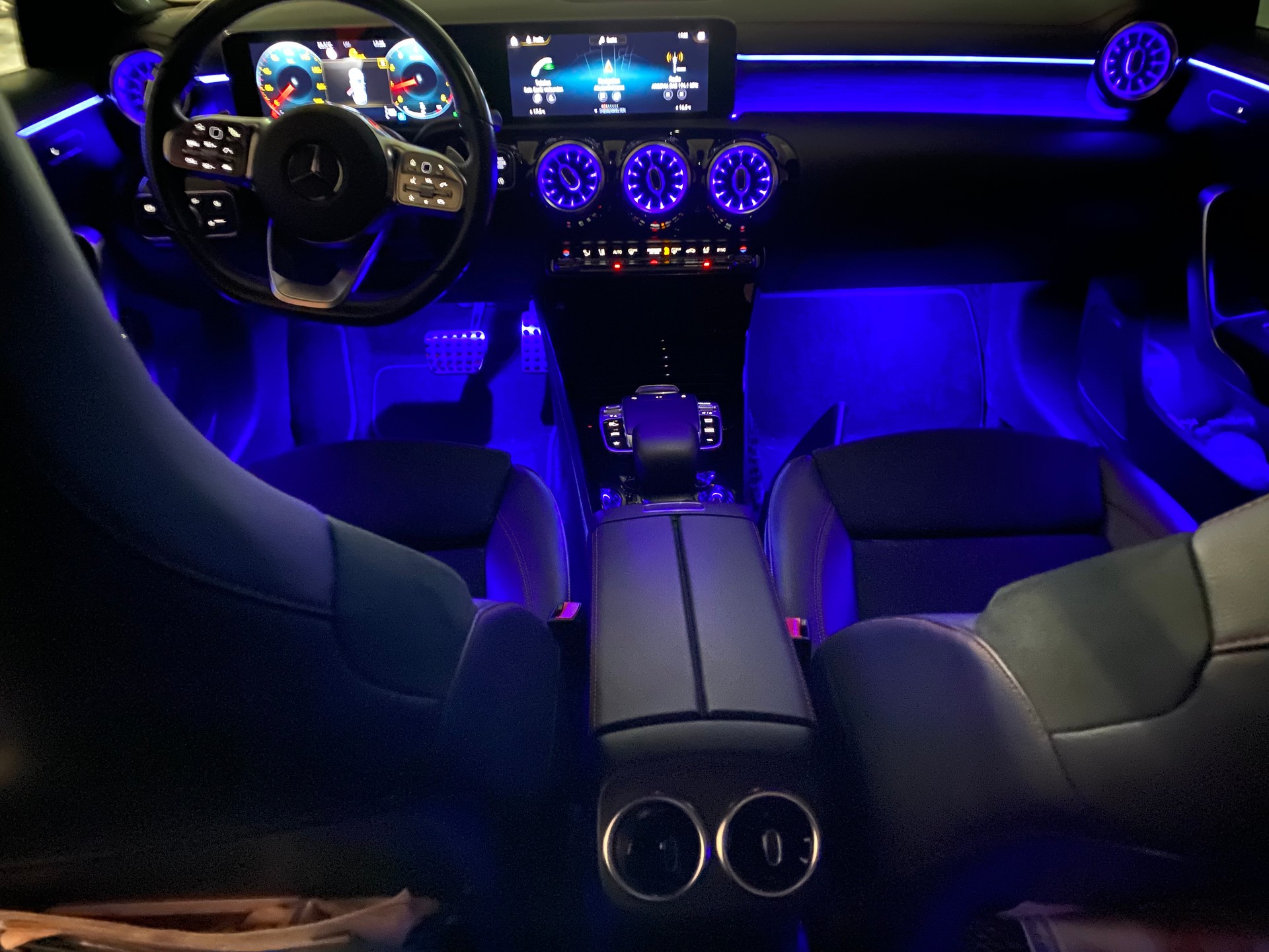 MERCEDES-BENZ CLA Shooting Brake 200 AMG Line 7G-DCT