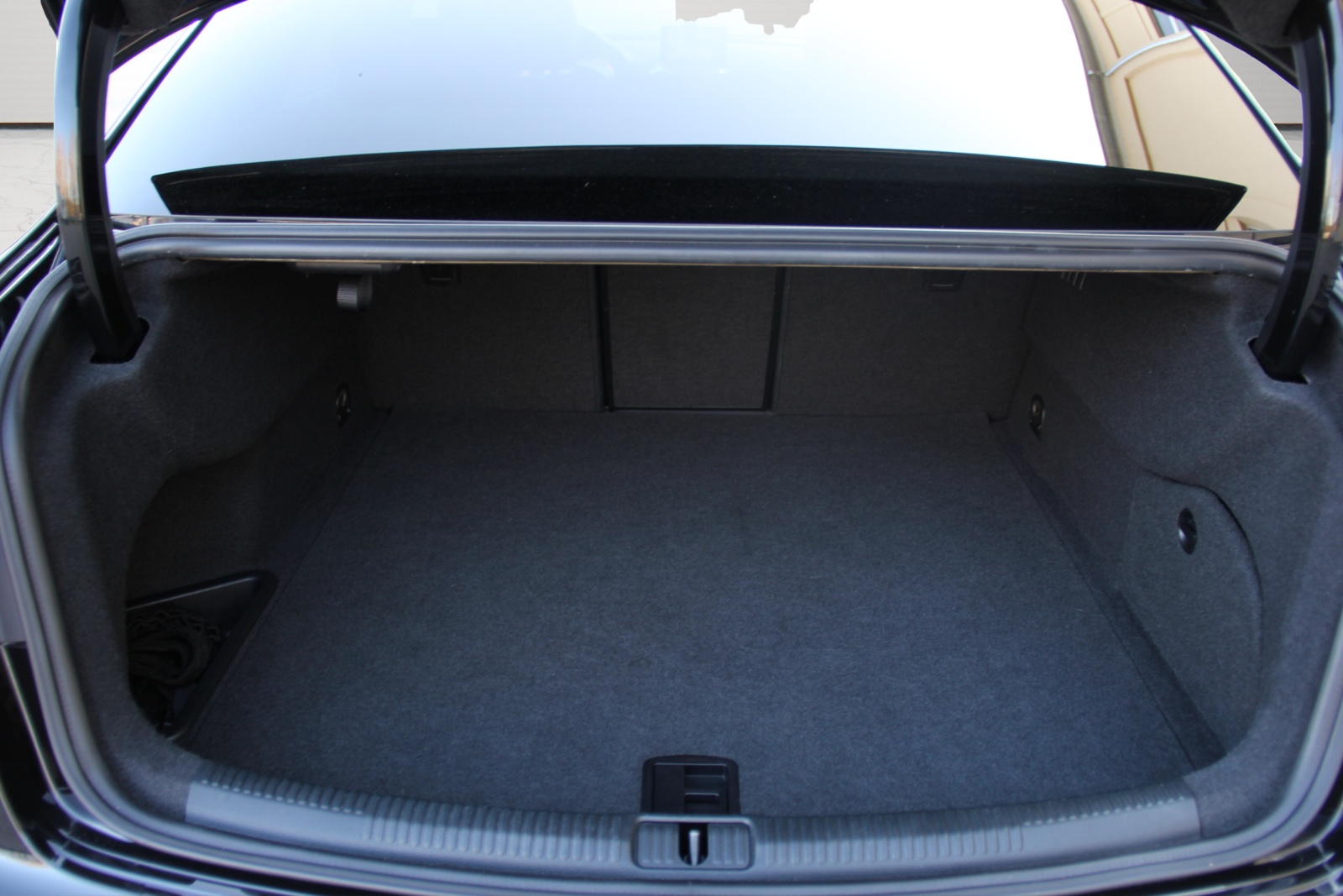 AUDI RS3 Sedan 2.5 TSI quattro S-tronic-image-15