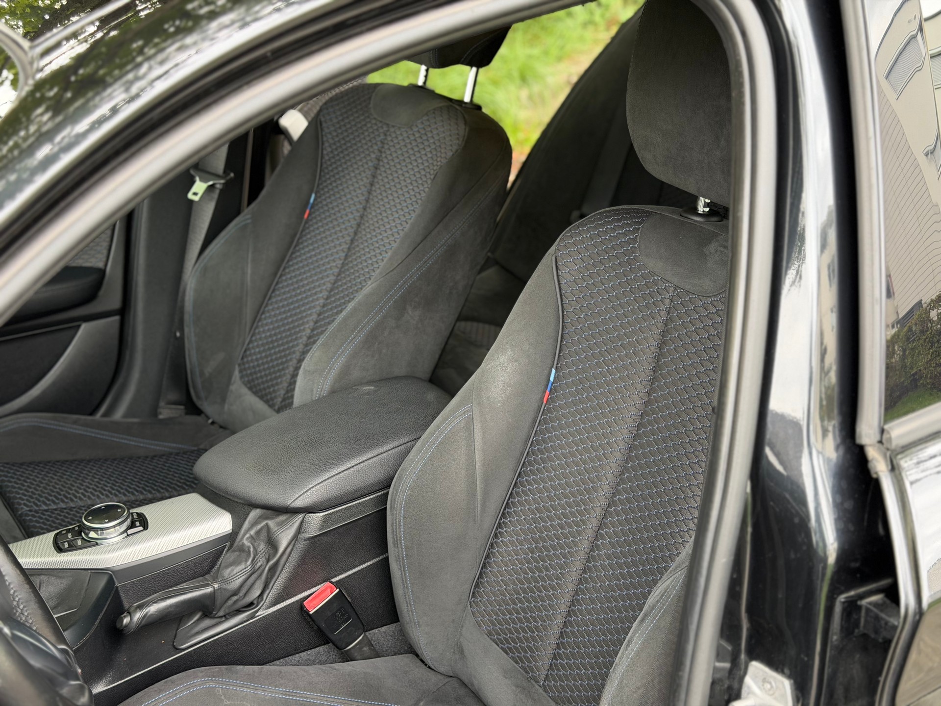 BMW 120d xDrive-image-29