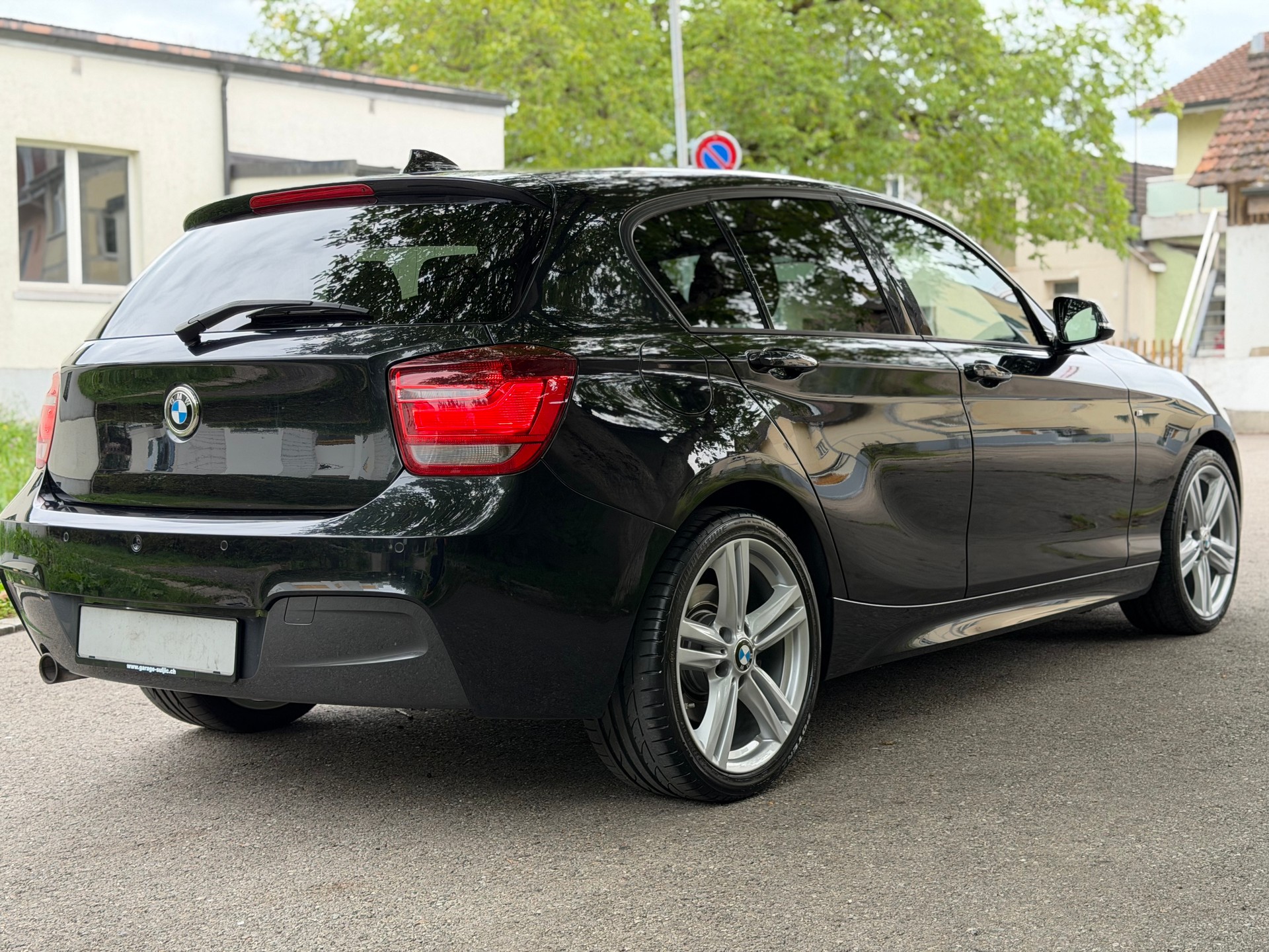 BMW 120d xDrive-image-11