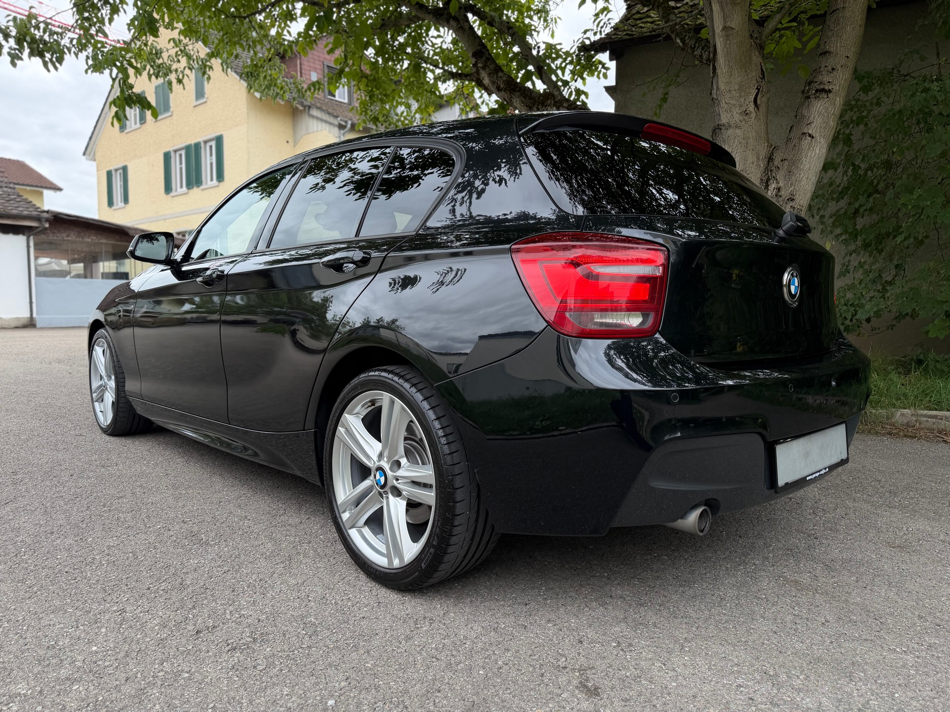 BMW 120d xDrive-image-5