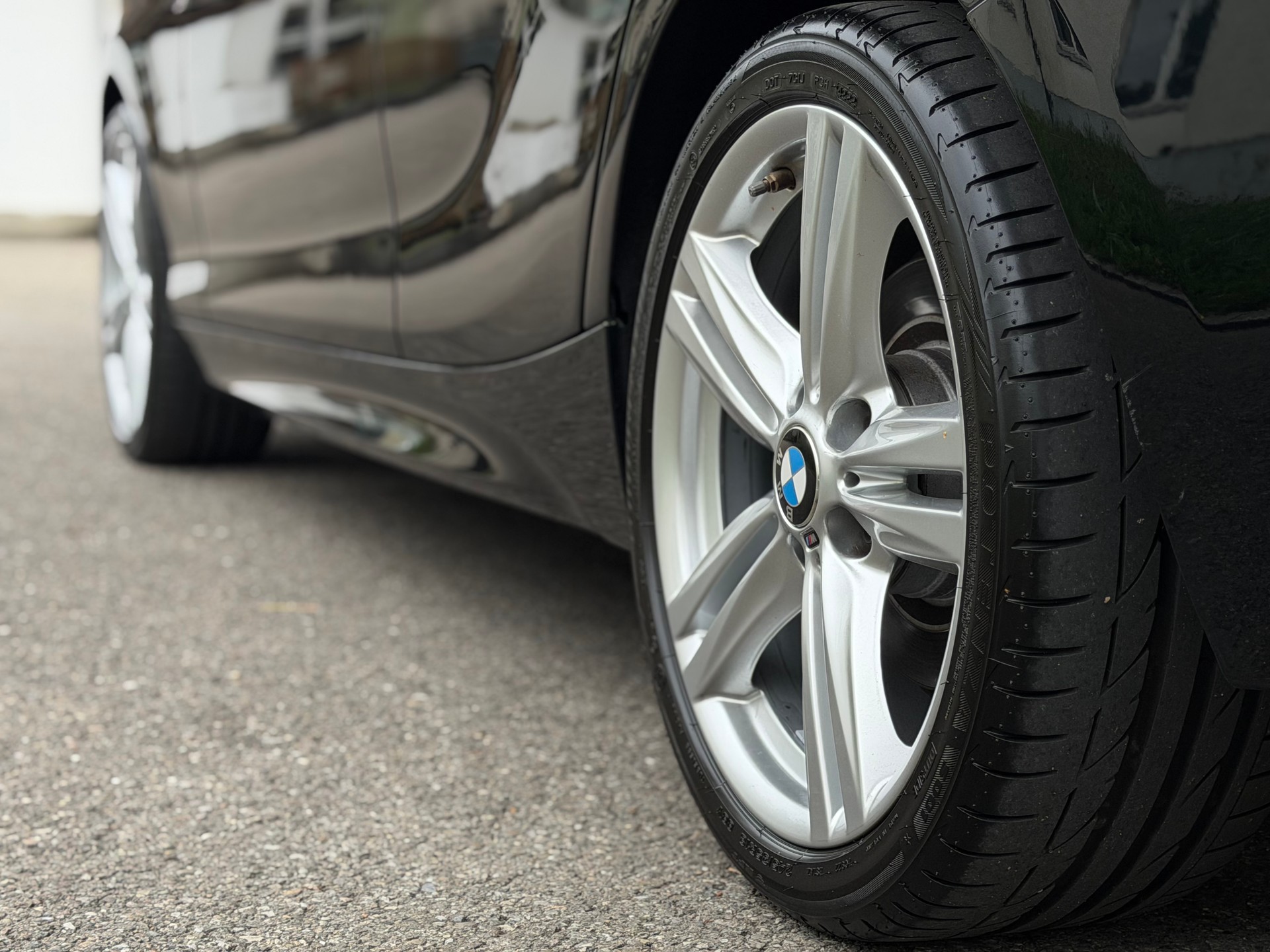 BMW 120d xDrive-image-4