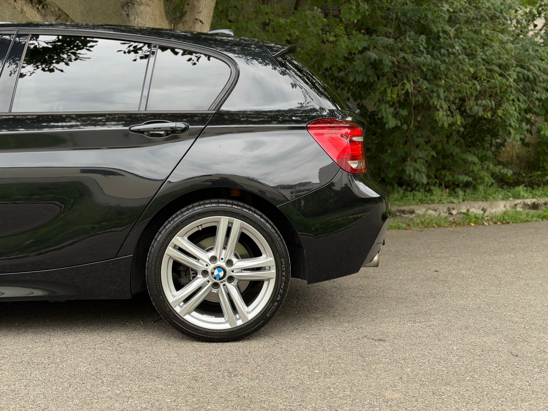 BMW 120d xDrive-image-3