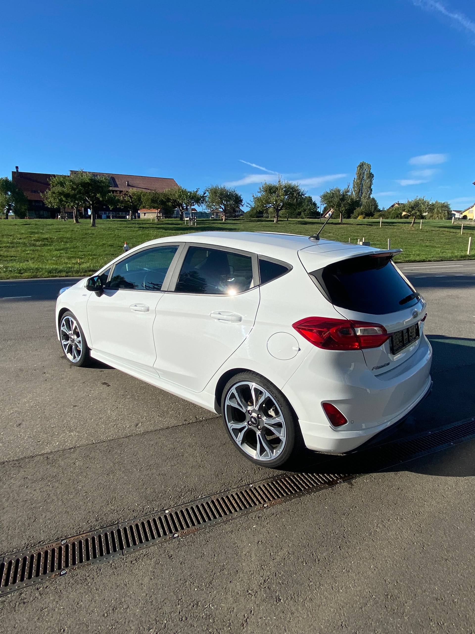 FORD Fiesta 1.0 SCTi ST Line-image-6