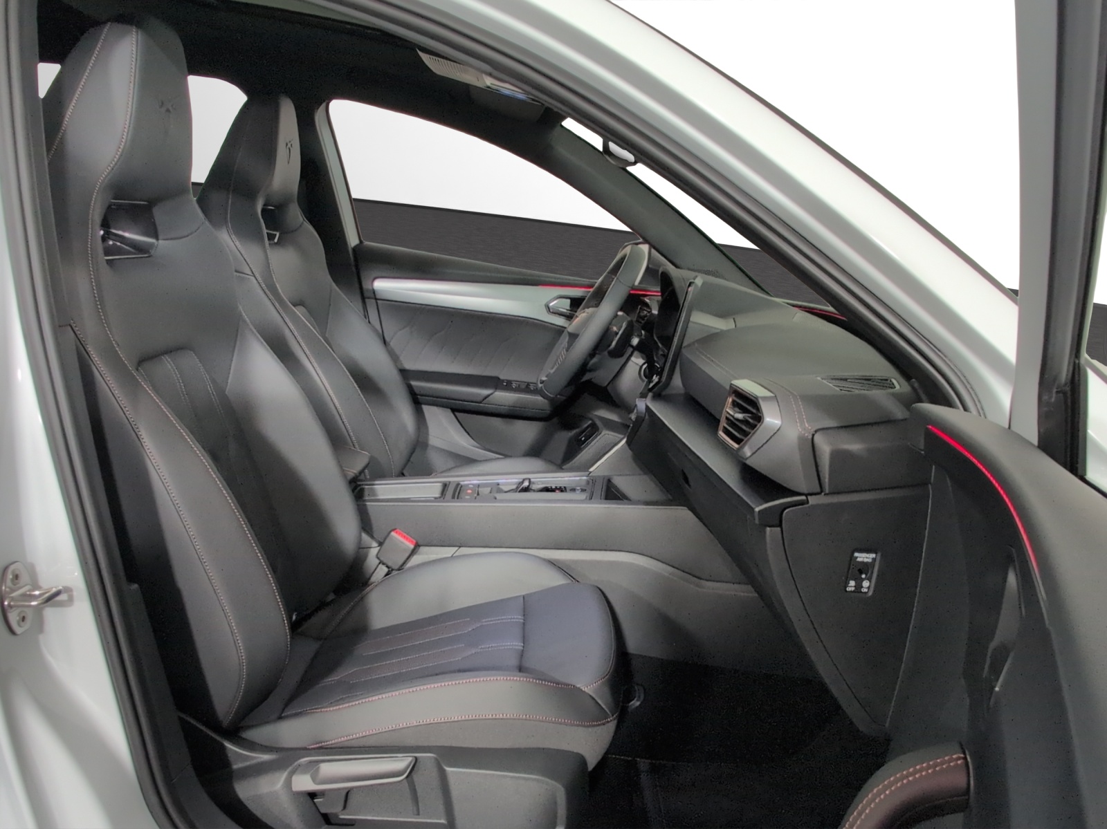 CUPRA LEON 1.4 e-HYBRID pHEV VZ DSG-image-6