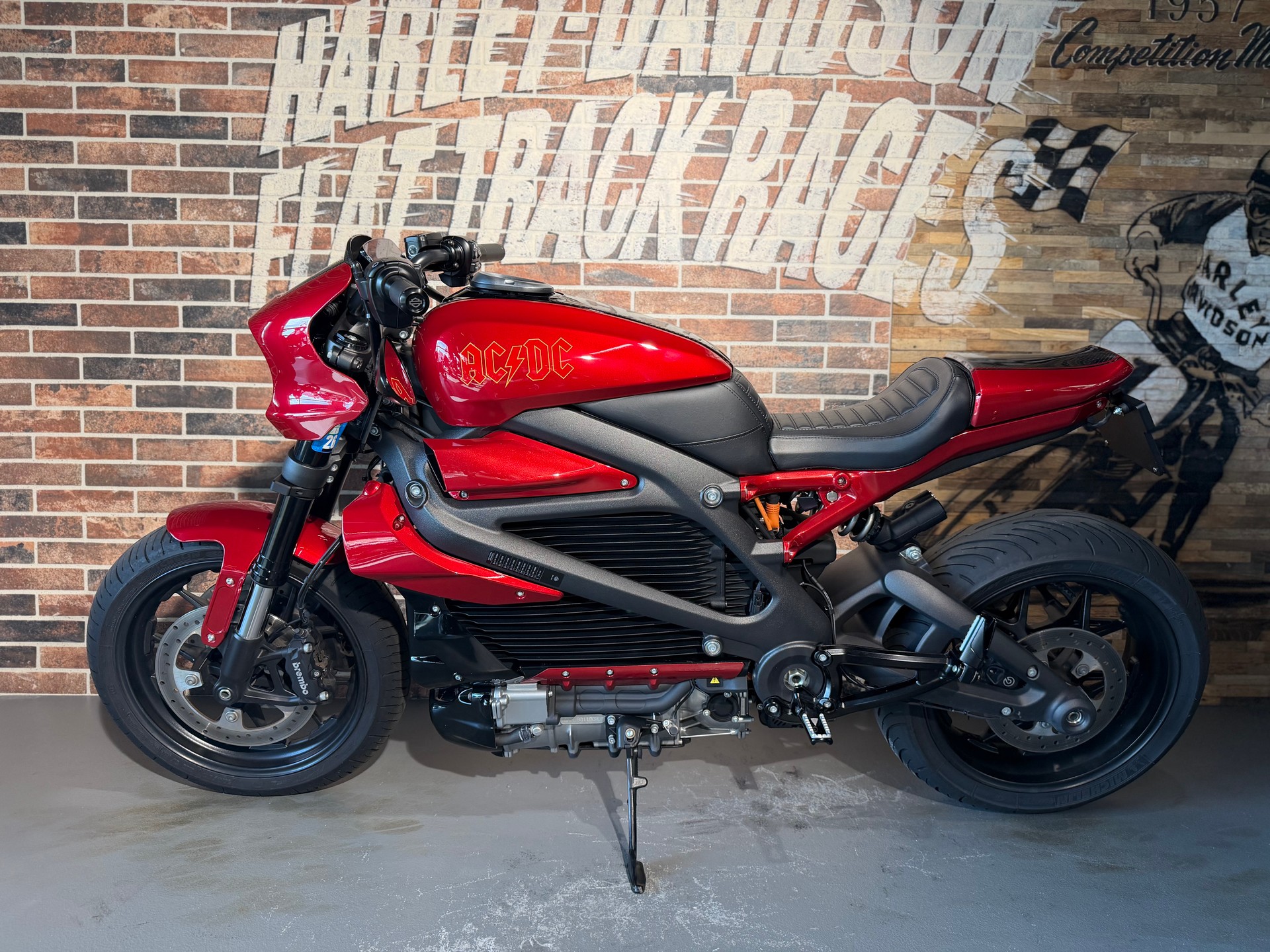 HARLEY-DAVIDSON Live Wire-showroom-element-2