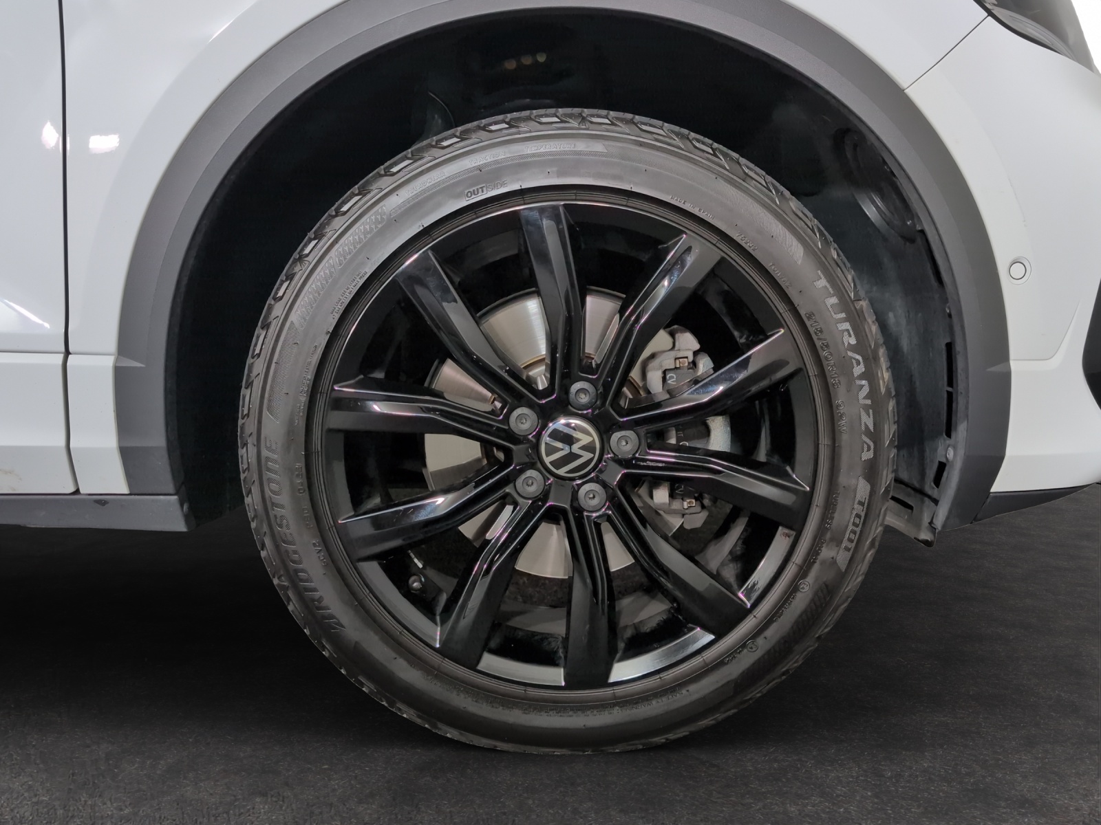 VW T-Roc 2.0 TSI R-Line DSG 4Motion-image-4
