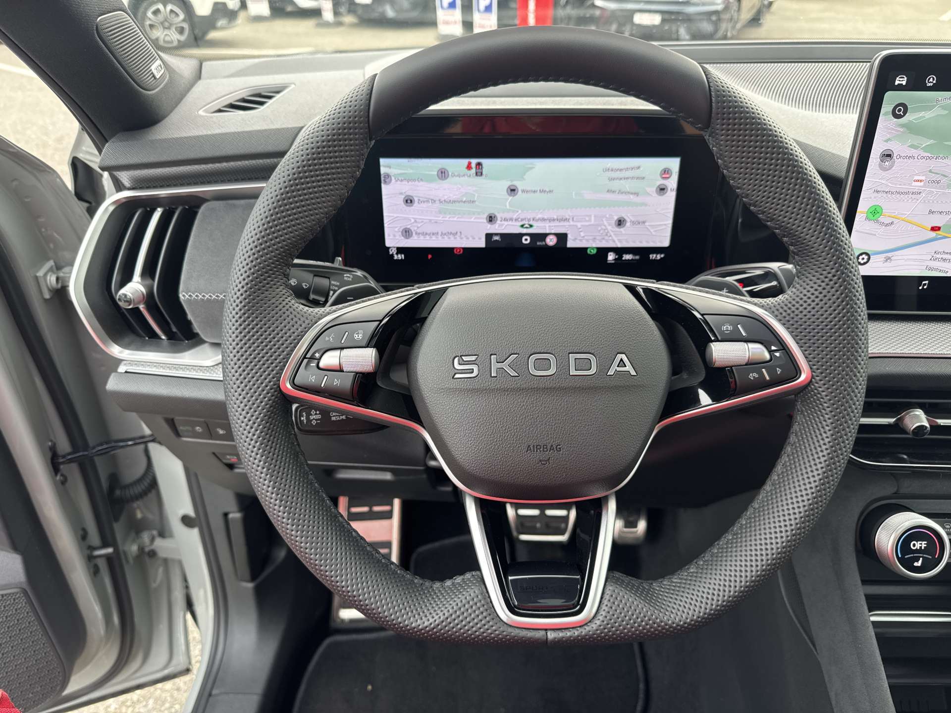 SKODA Kodiaq 2.0 TDi Sportline 7-Plätzer 4x4 DSG-Automat-image-15