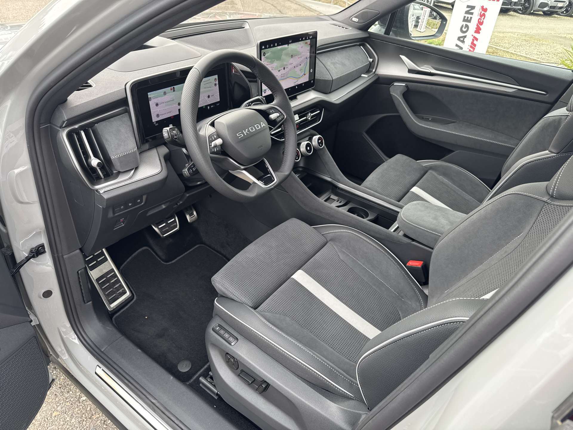 SKODA Kodiaq 2.0 TDi Sportline 7-Plätzer 4x4 DSG-Automat-image-5
