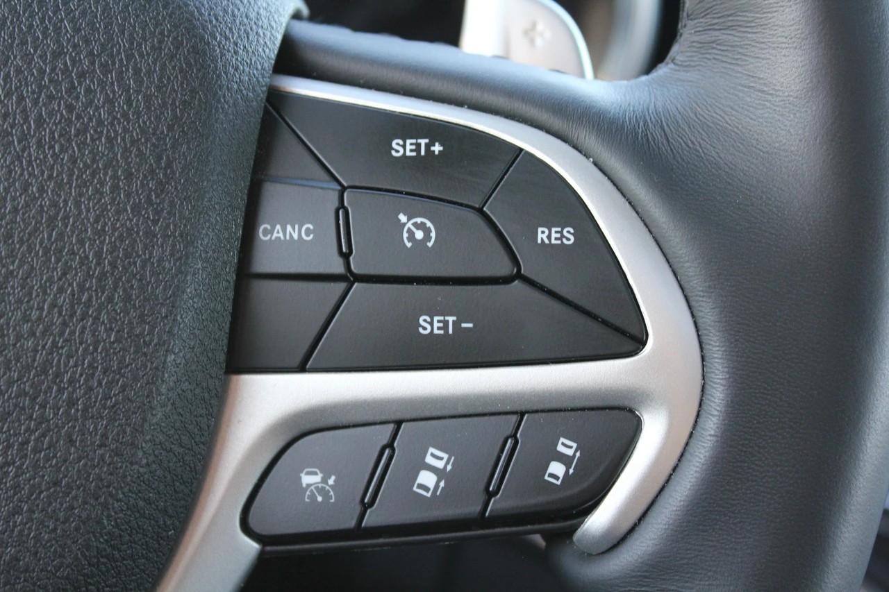 JEEP Grand Cherokee 3.0 CRD Summit Automatic-image-20