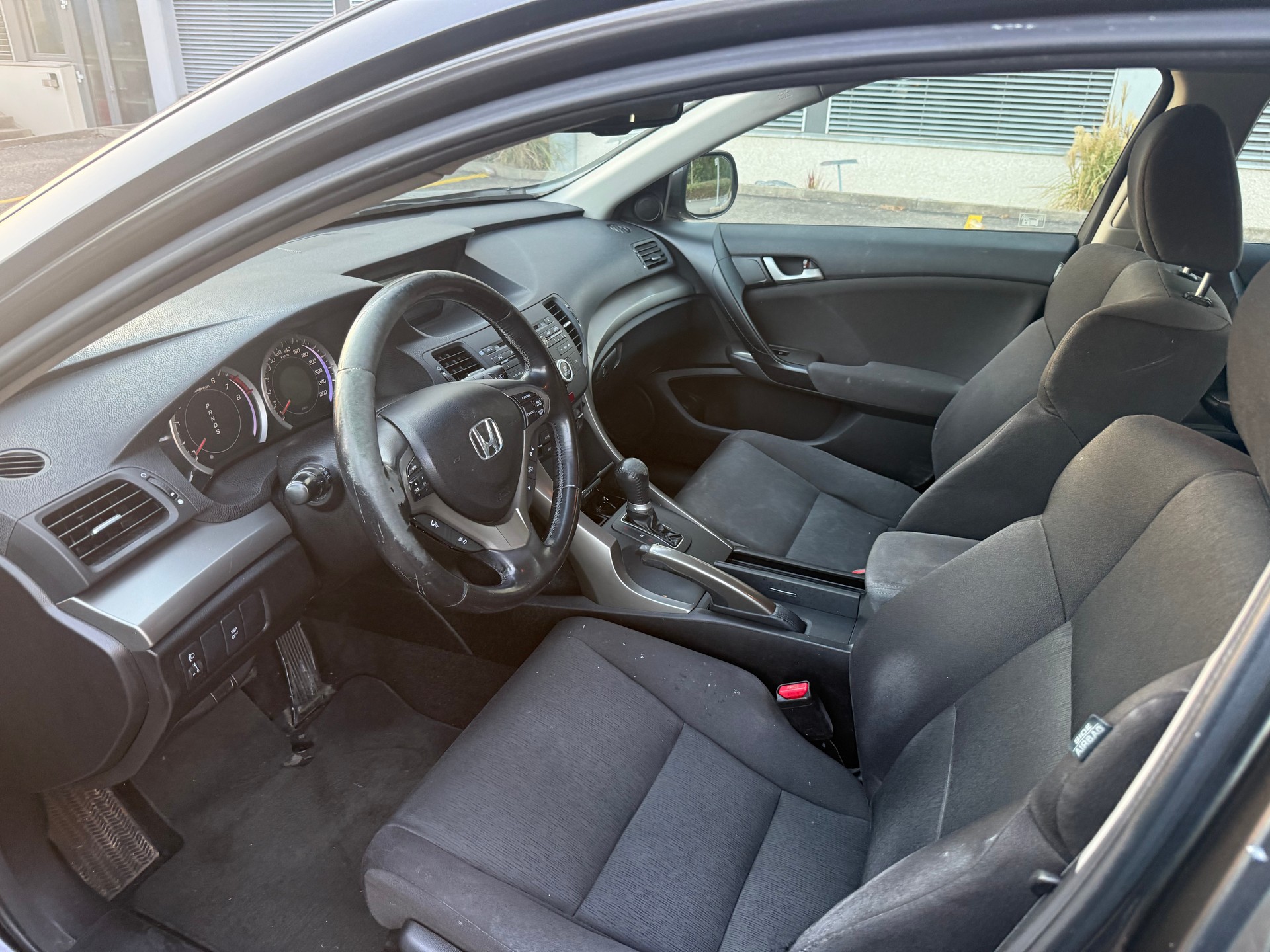 HONDA Accord Tourer 2.0i 16V Elegance Automatic-image-5