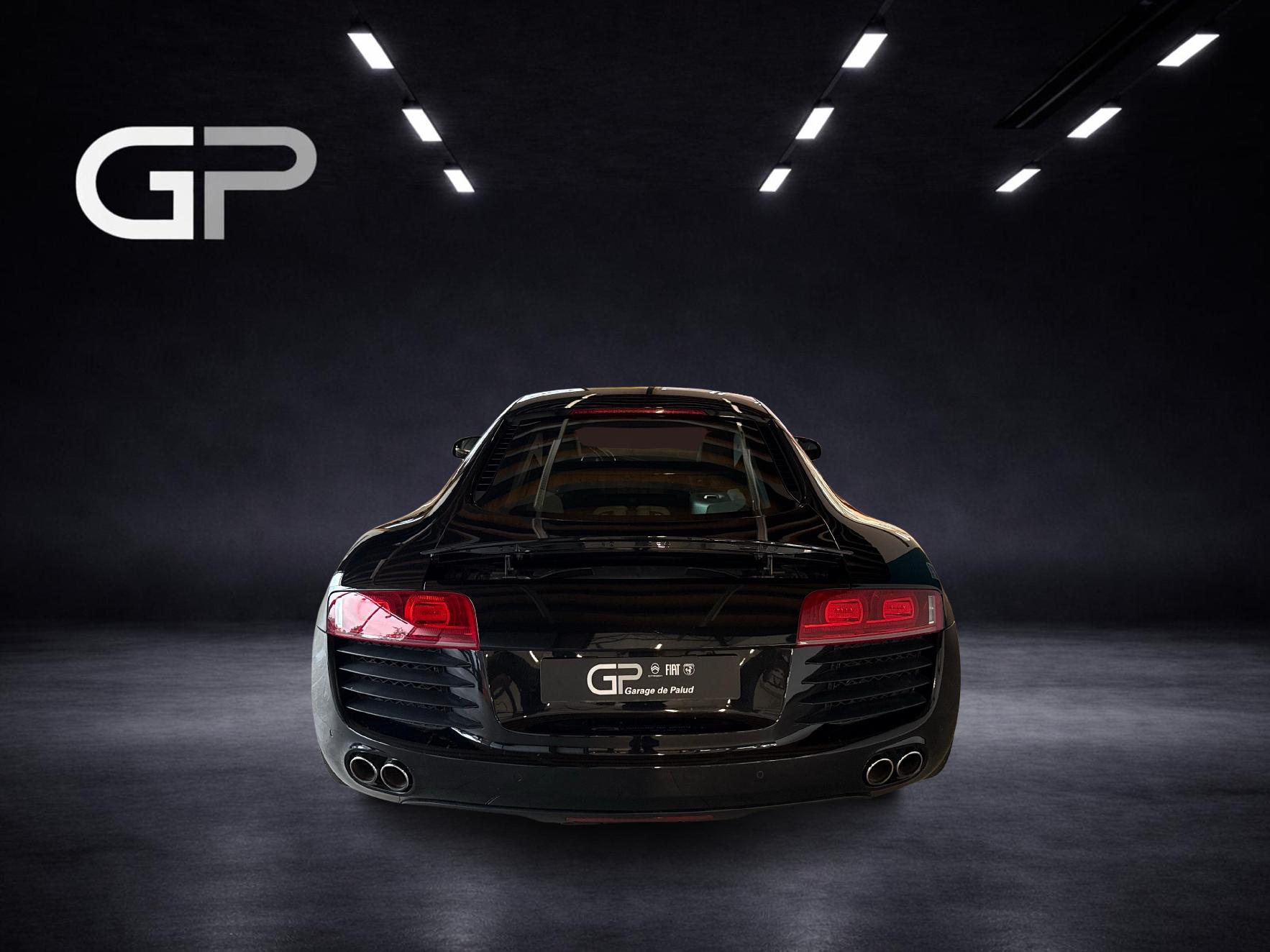 AUDI R8 Coupé 4.2-image-3