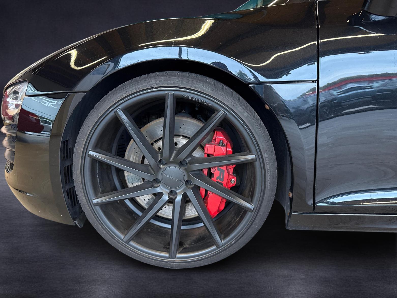 AUDI R8 Coupé 4.2-image-15