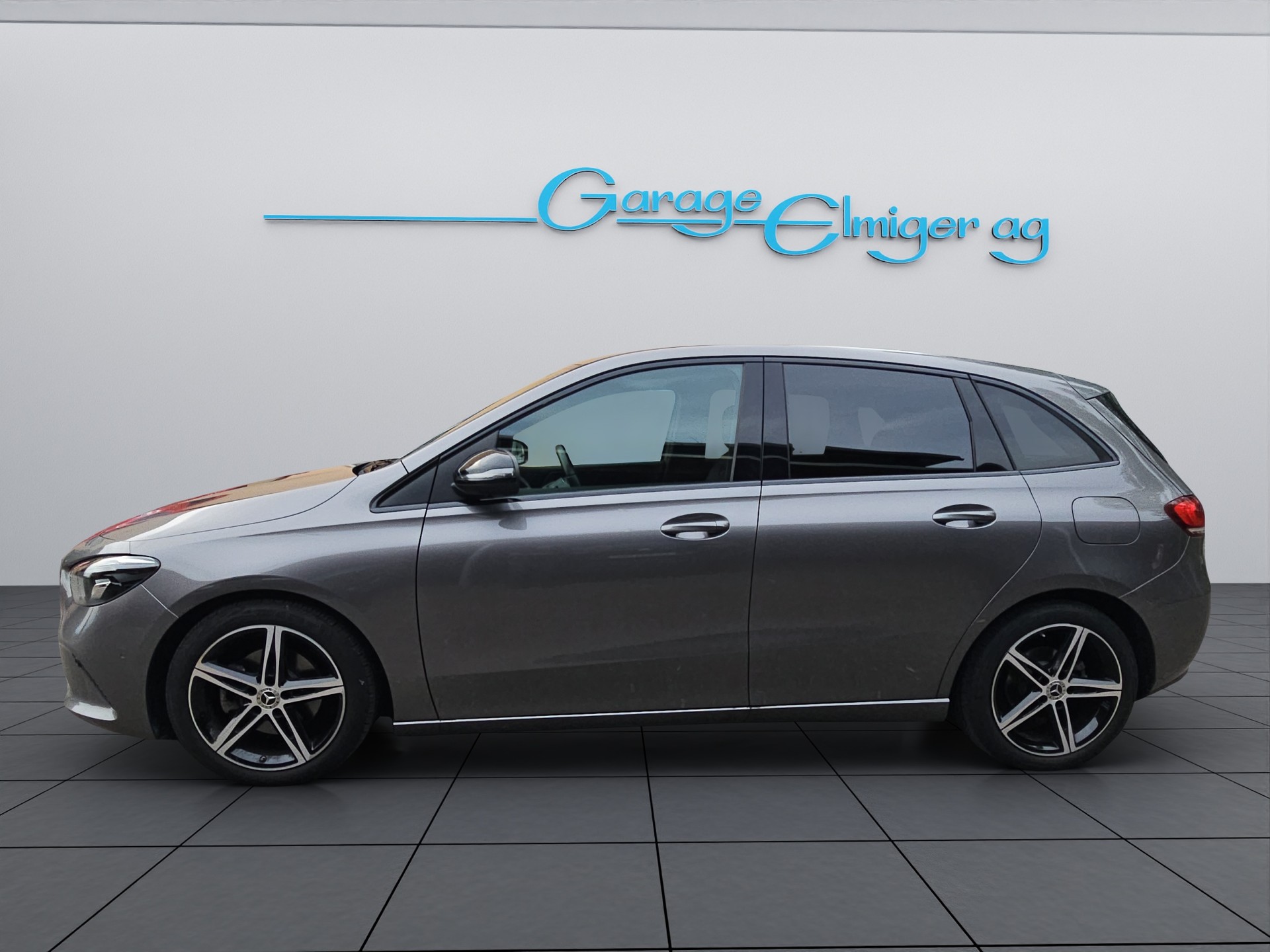 MERCEDES-BENZ B 200 d Night Star 8G-DCT-image-3