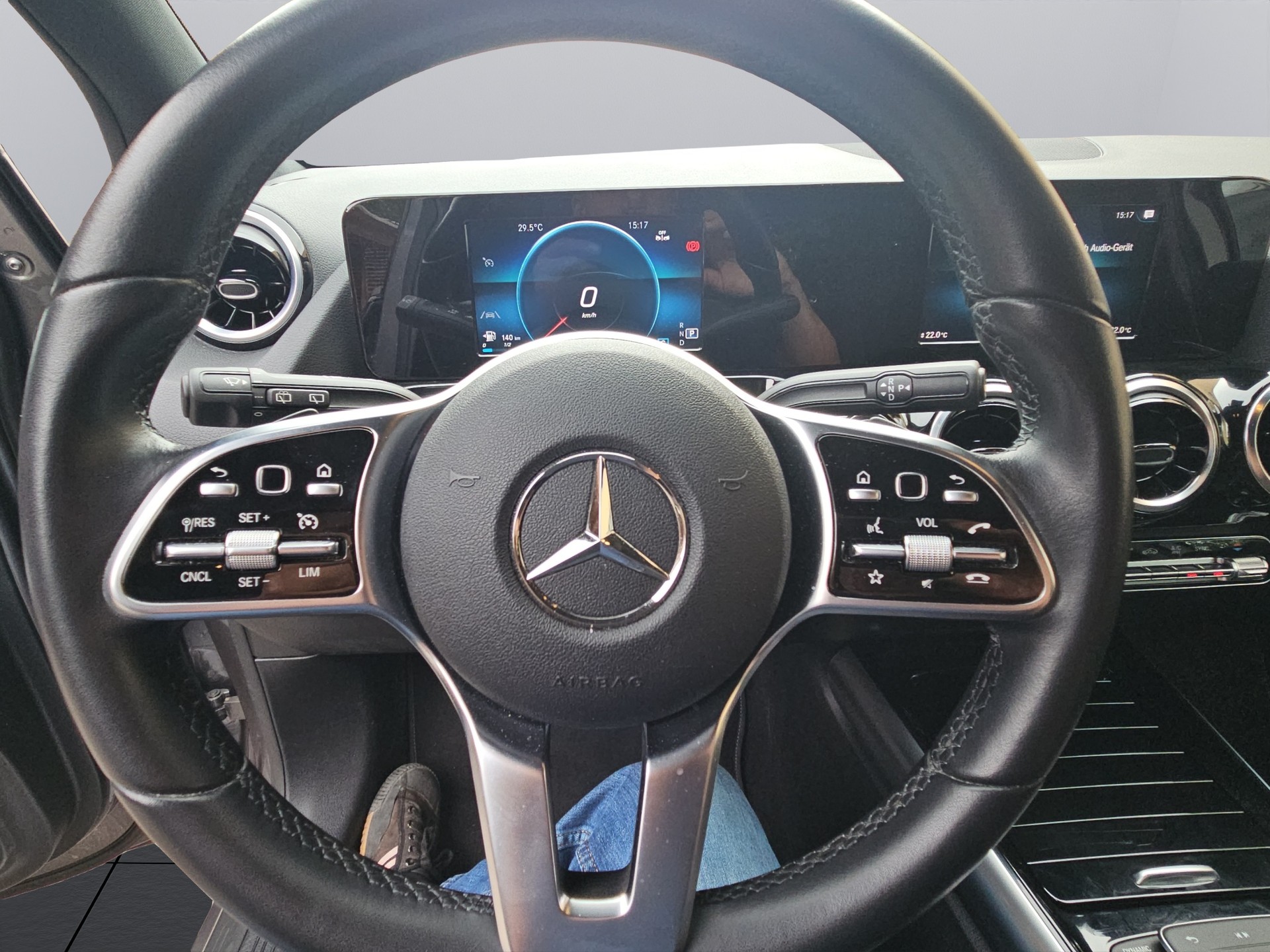 MERCEDES-BENZ B 200 d Night Star 8G-DCT-image-9