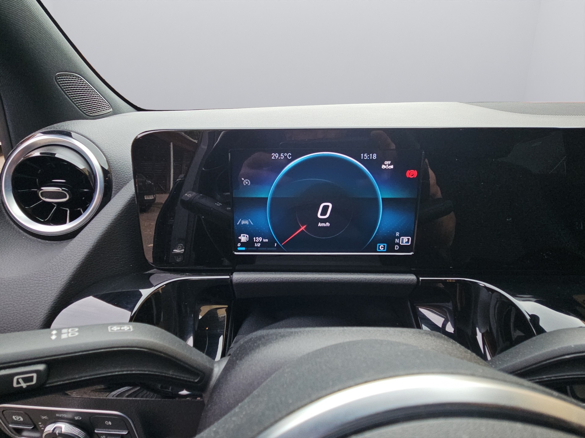 MERCEDES-BENZ B 200 d Night Star 8G-DCT-image-10