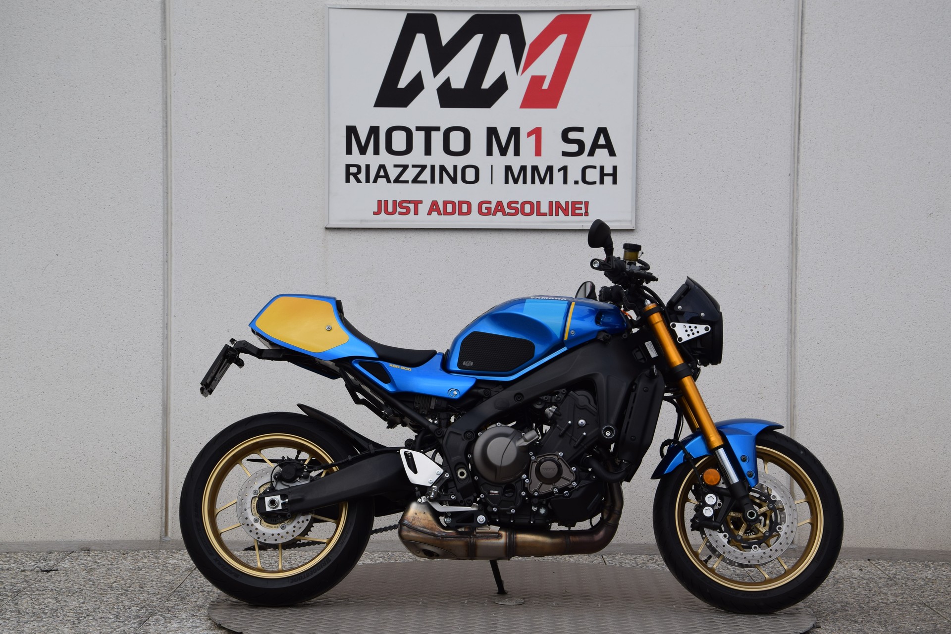 YAMAHA XSR 900