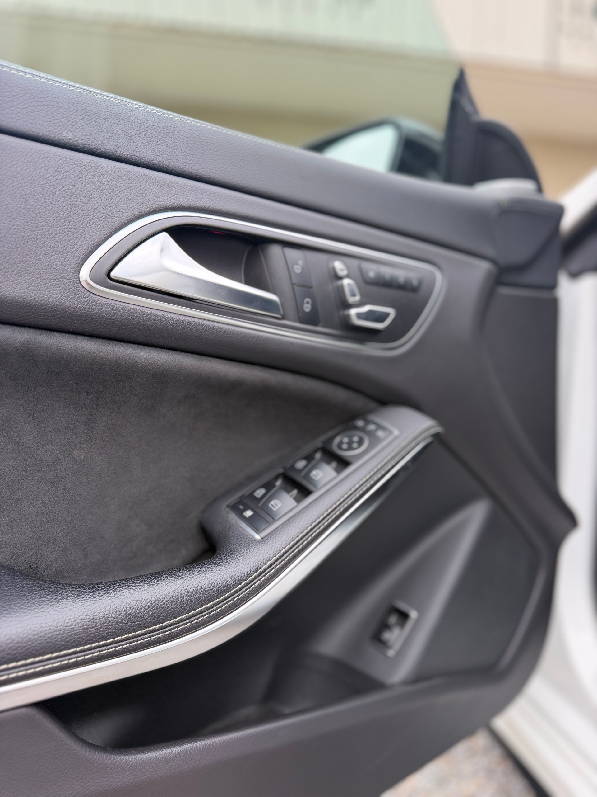 MERCEDES-BENZ CLA 250 Sport 4Matic 7G-DCT-image-14