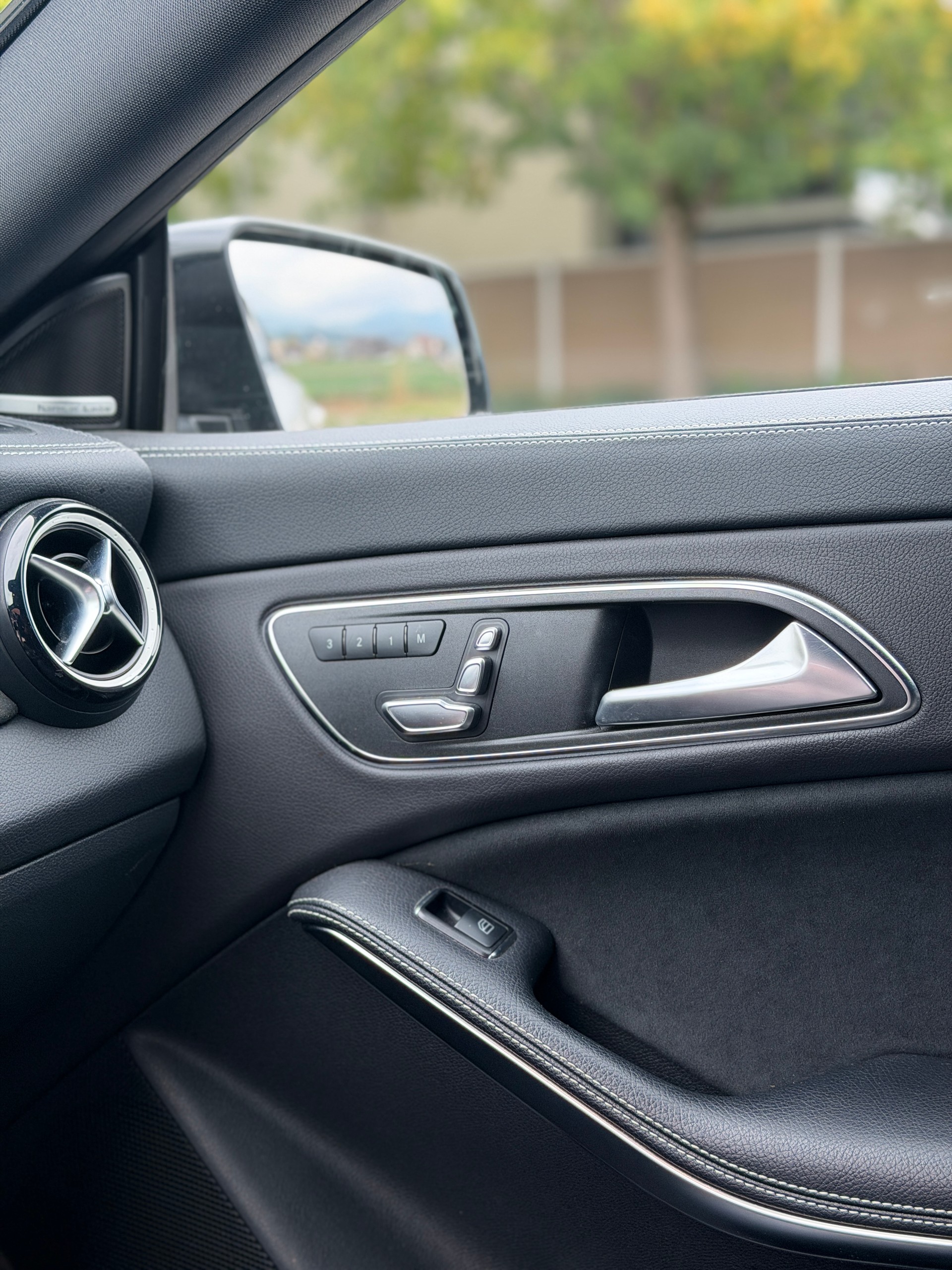 MERCEDES-BENZ CLA 250 Sport 4Matic 7G-DCT-image-17