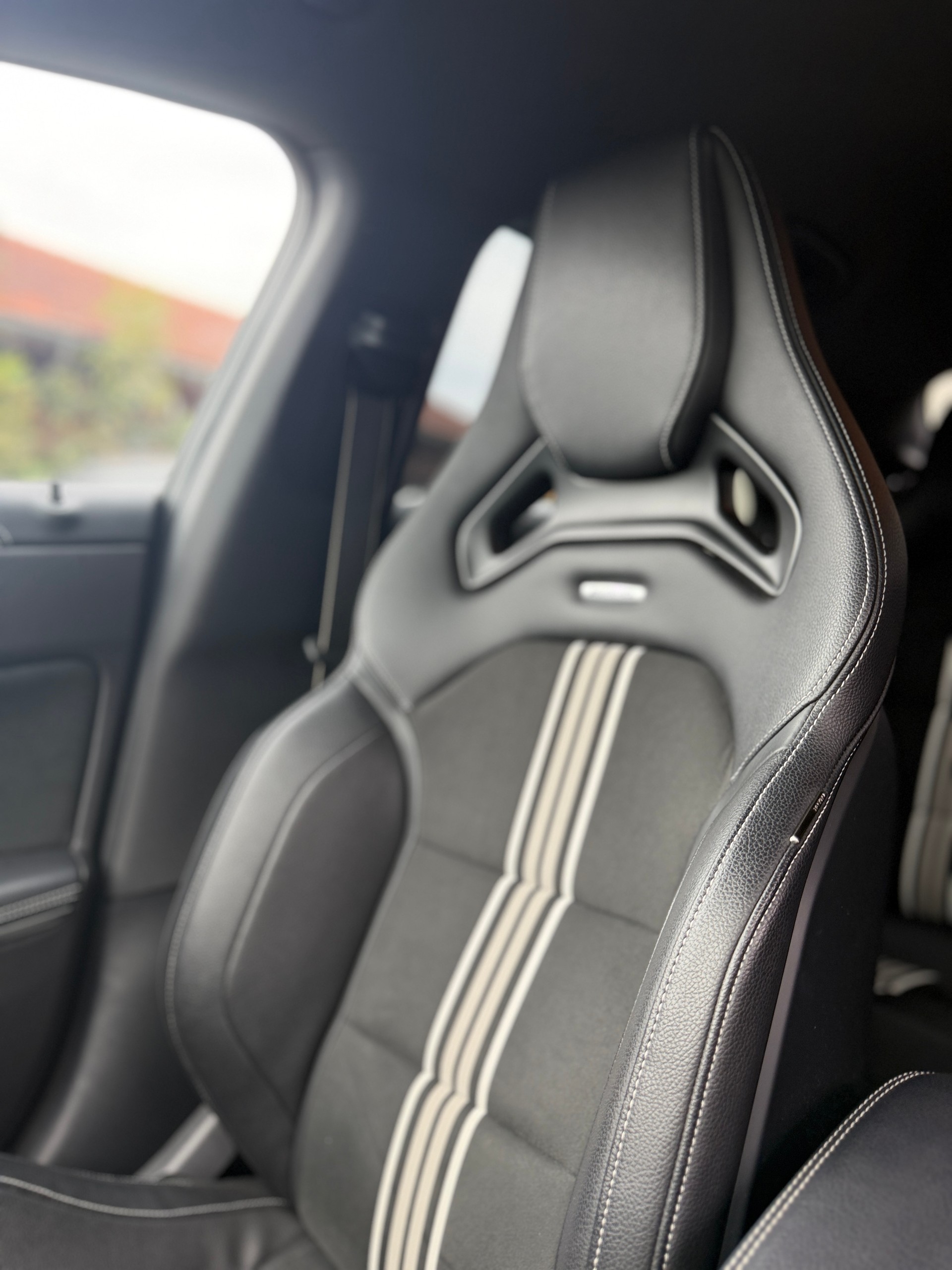 MERCEDES-BENZ CLA 250 Sport 4Matic 7G-DCT-image-10