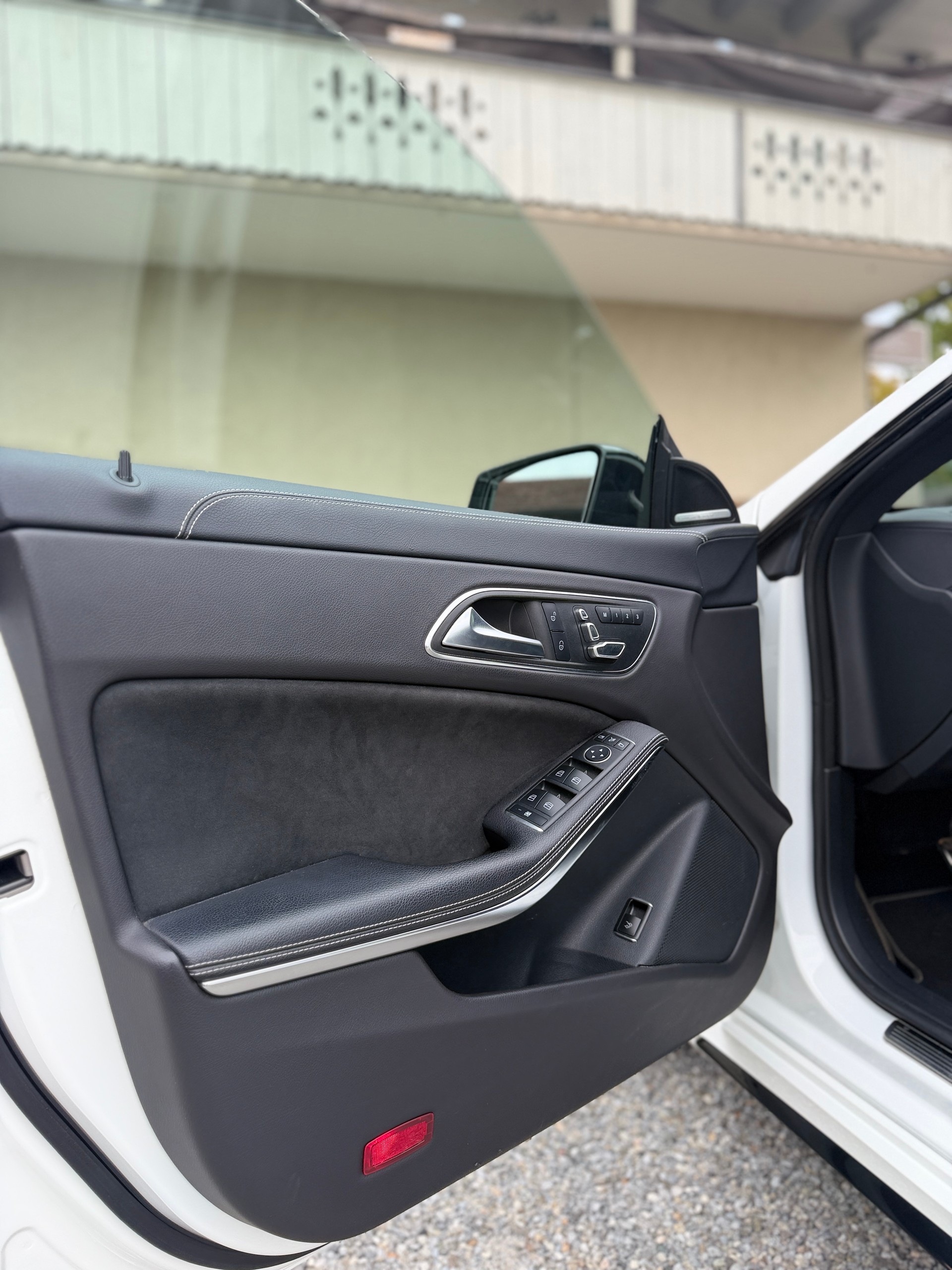 MERCEDES-BENZ CLA 250 Sport 4Matic 7G-DCT-image-21