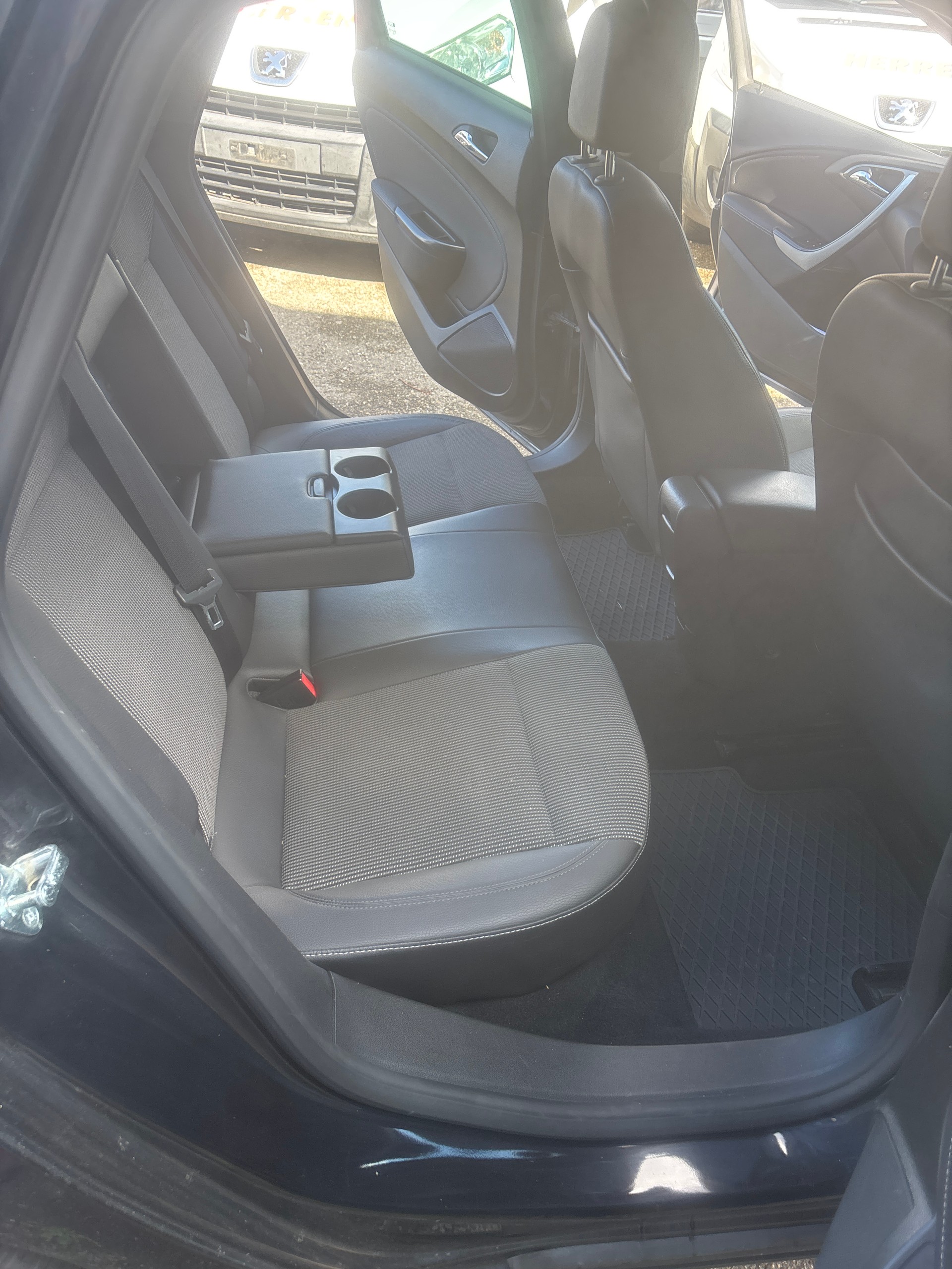 OPEL Astra 2.0 CDTi Sport-image-10