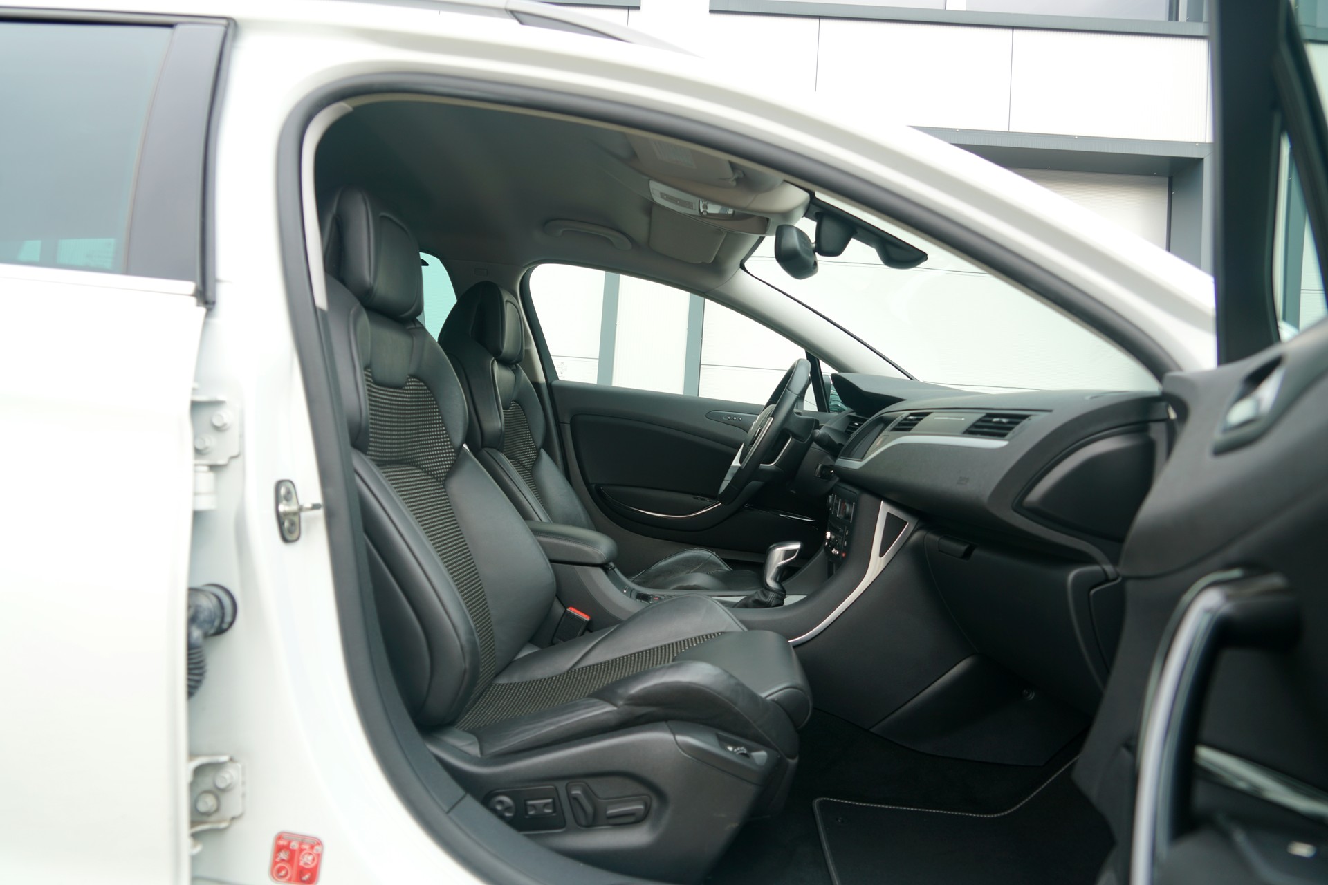 CITROEN C5 Tourer 2.2 HDi CrossTourer Automatic (CH)-image-14