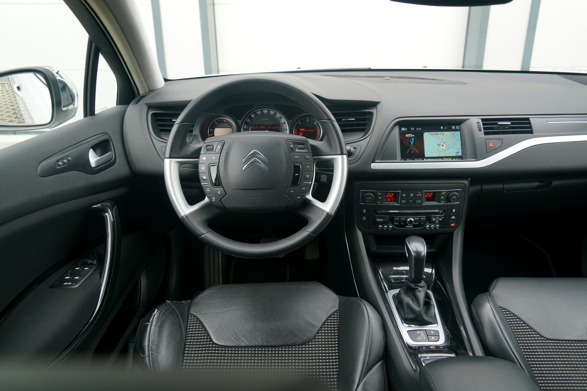 CITROEN C5 Tourer 2.2 HDi CrossTourer Automatic (CH)-image-6
